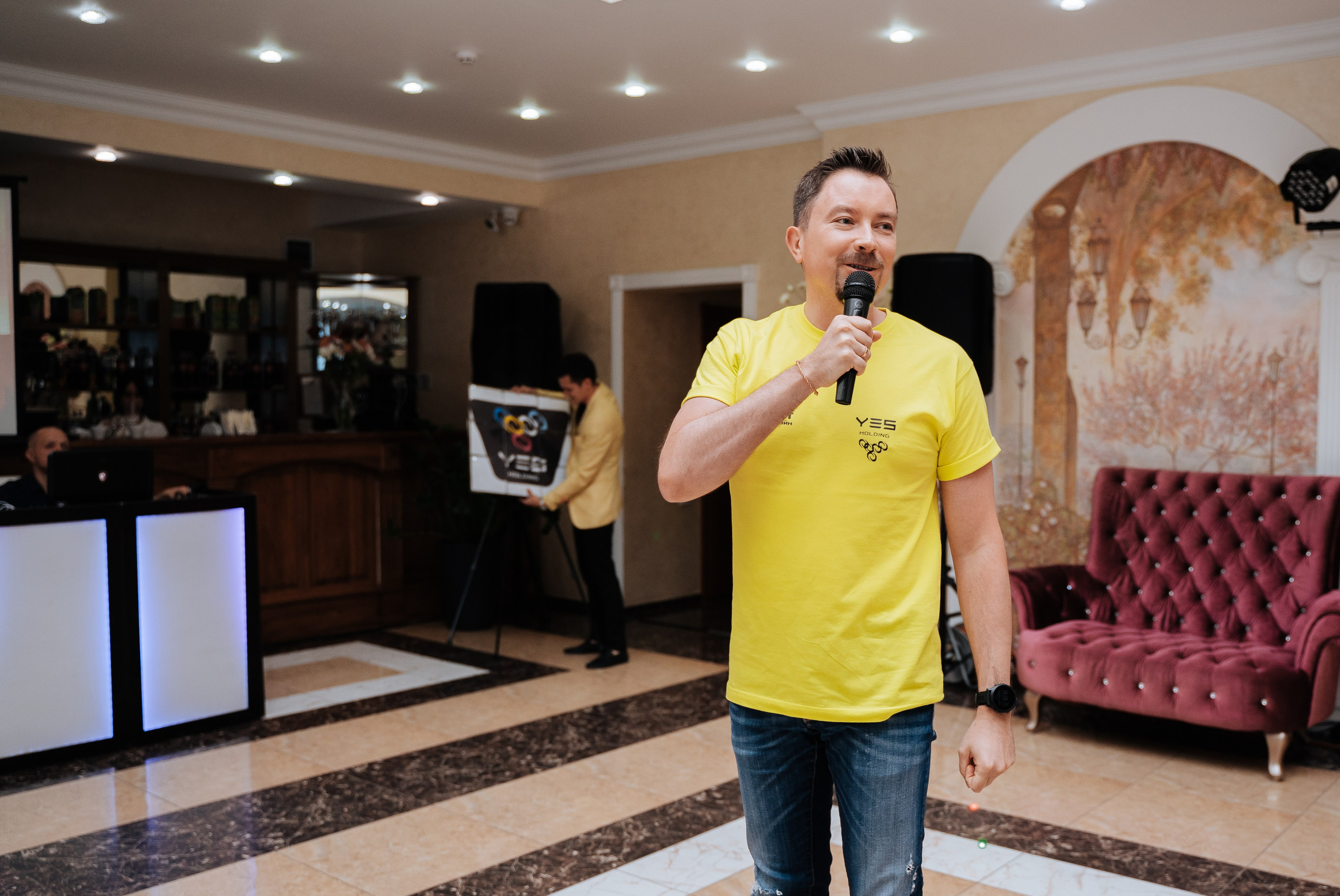 Yes Holding. Свадебный фотограф в Симферополе