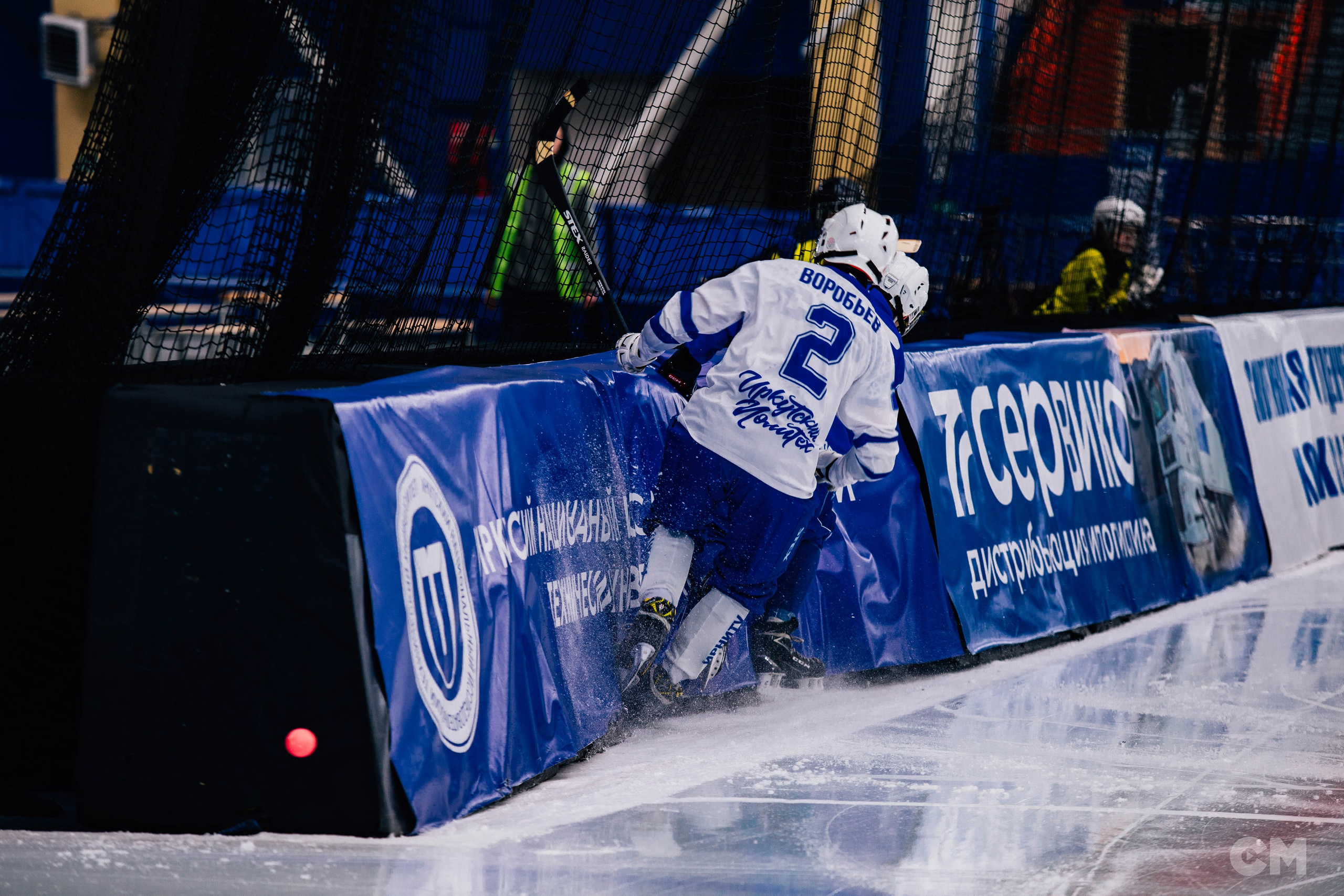 Чемпионат Студенческой спортивной лиги. Ковалёв хоккея с мячом. Репортажный фотограф в Иркутске — Ярослав Ковалёв