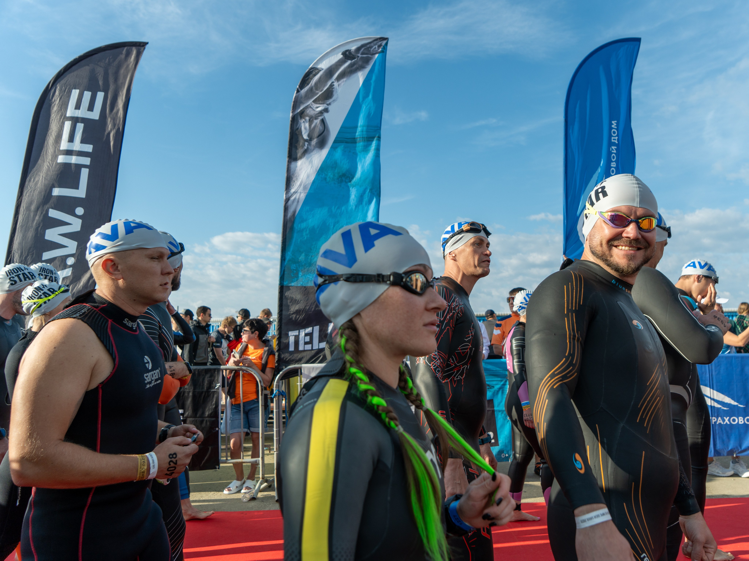 Фотоотчет партнерской интеграции для компании TELE2 на фестивале Ironstar. Репортажный фотограф в Красной Поляне и Сочи Павлюченко Екатерина