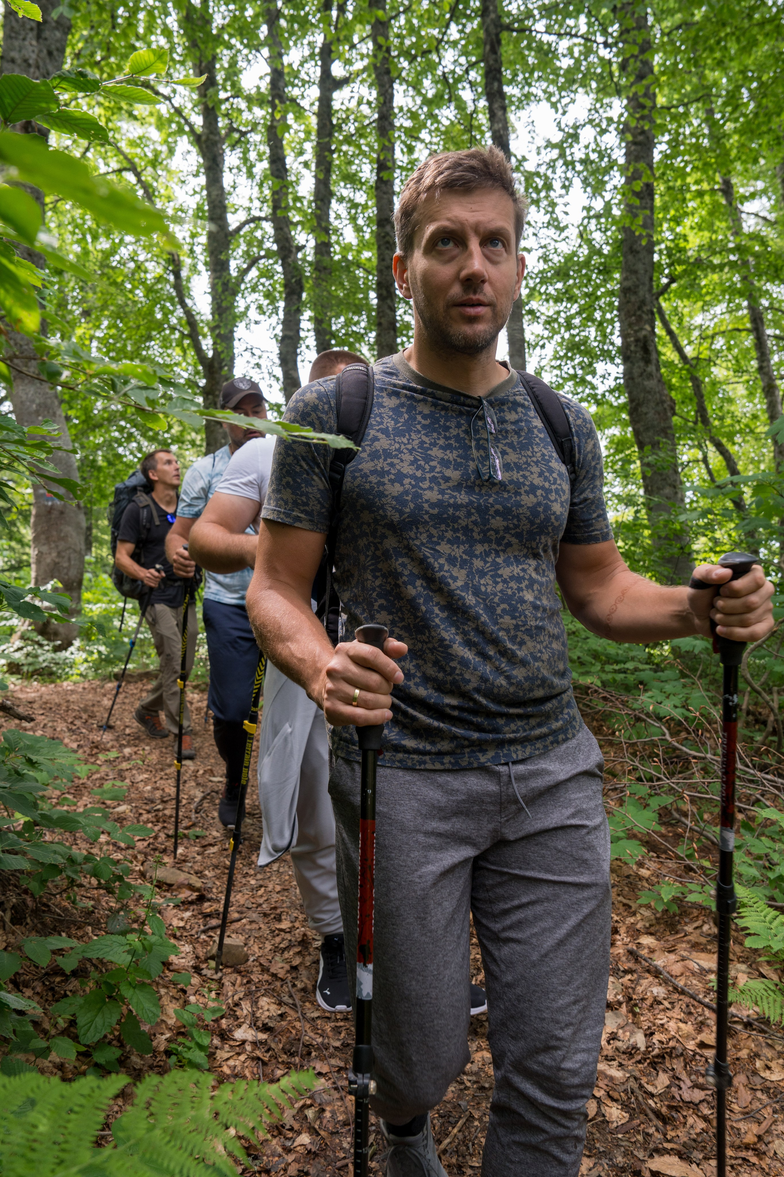 MICE мероприятие для компании «Доставка морем»: хайкинг к Ачипсинским водопадам. Репортажный фотограф в Красной Поляне и Сочи Павлюченко Екатерина