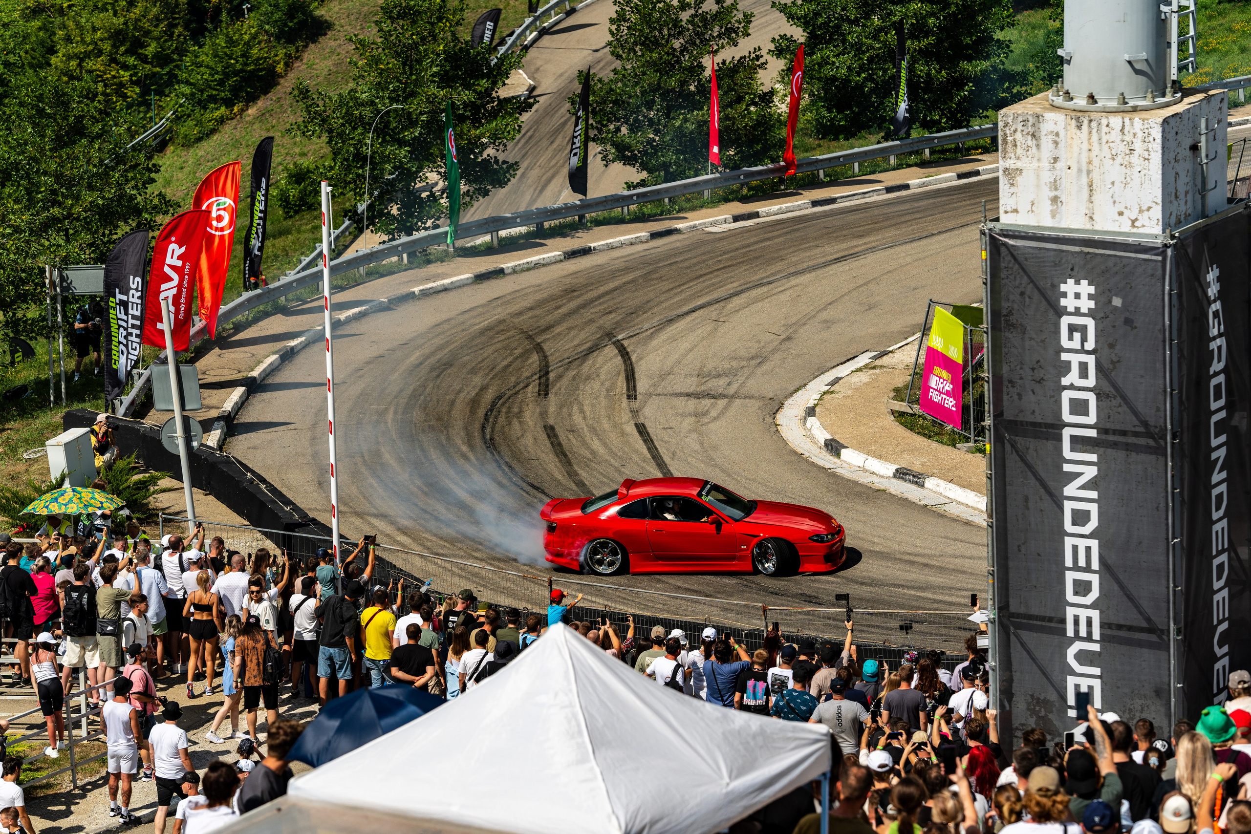 Автомобильные дрифт-гонки в рамках фестиваля Grounded 2024. Репортажный фотограф в Красной Поляне и Сочи Павлюченко Екатерина