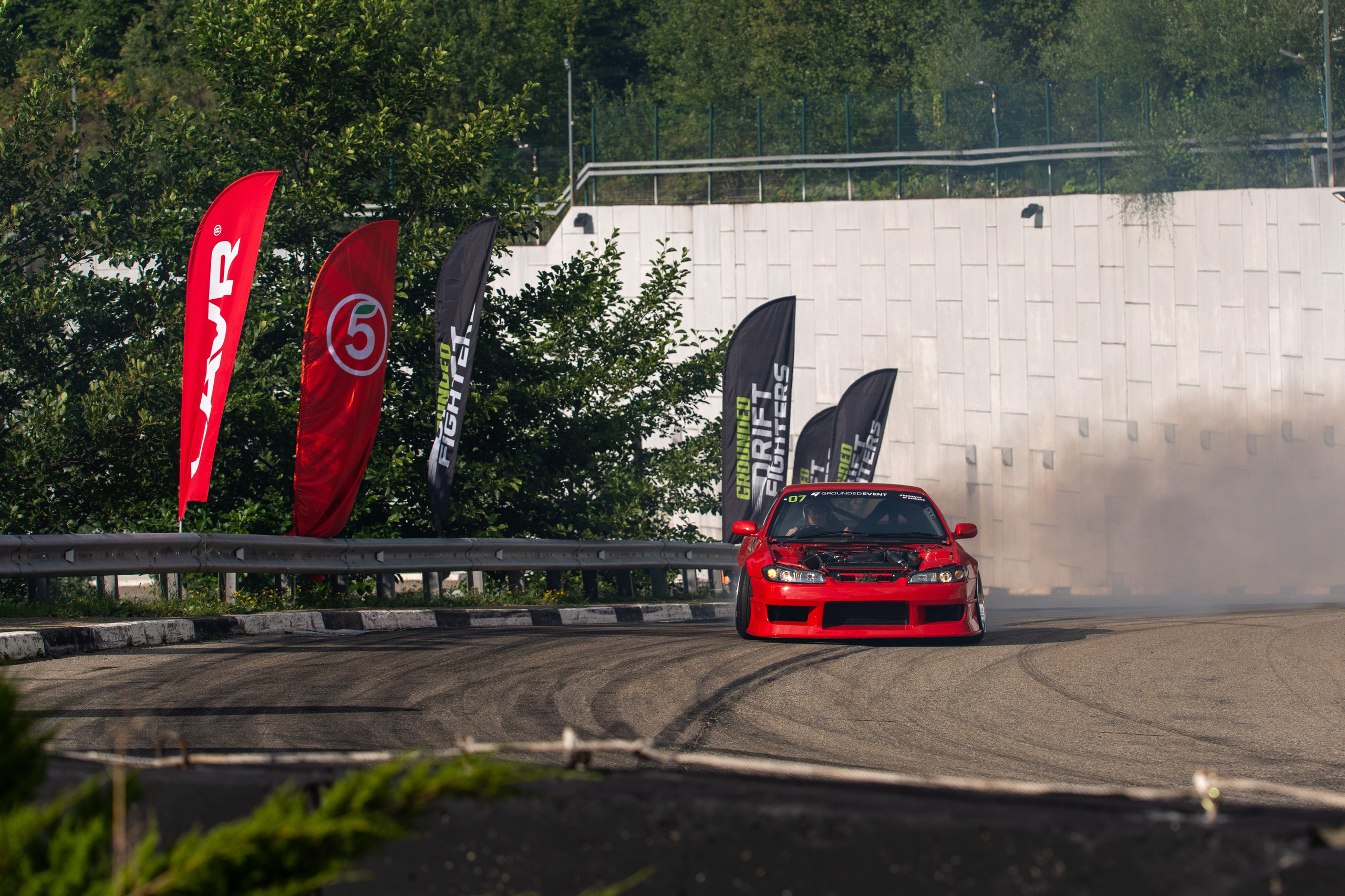 Фотоотчет партнеской интеграции для сети «Пятерочка» на фестивале «Grounded». Репортажный фотограф в Красной Поляне и Сочи Павлюченко Екатерина