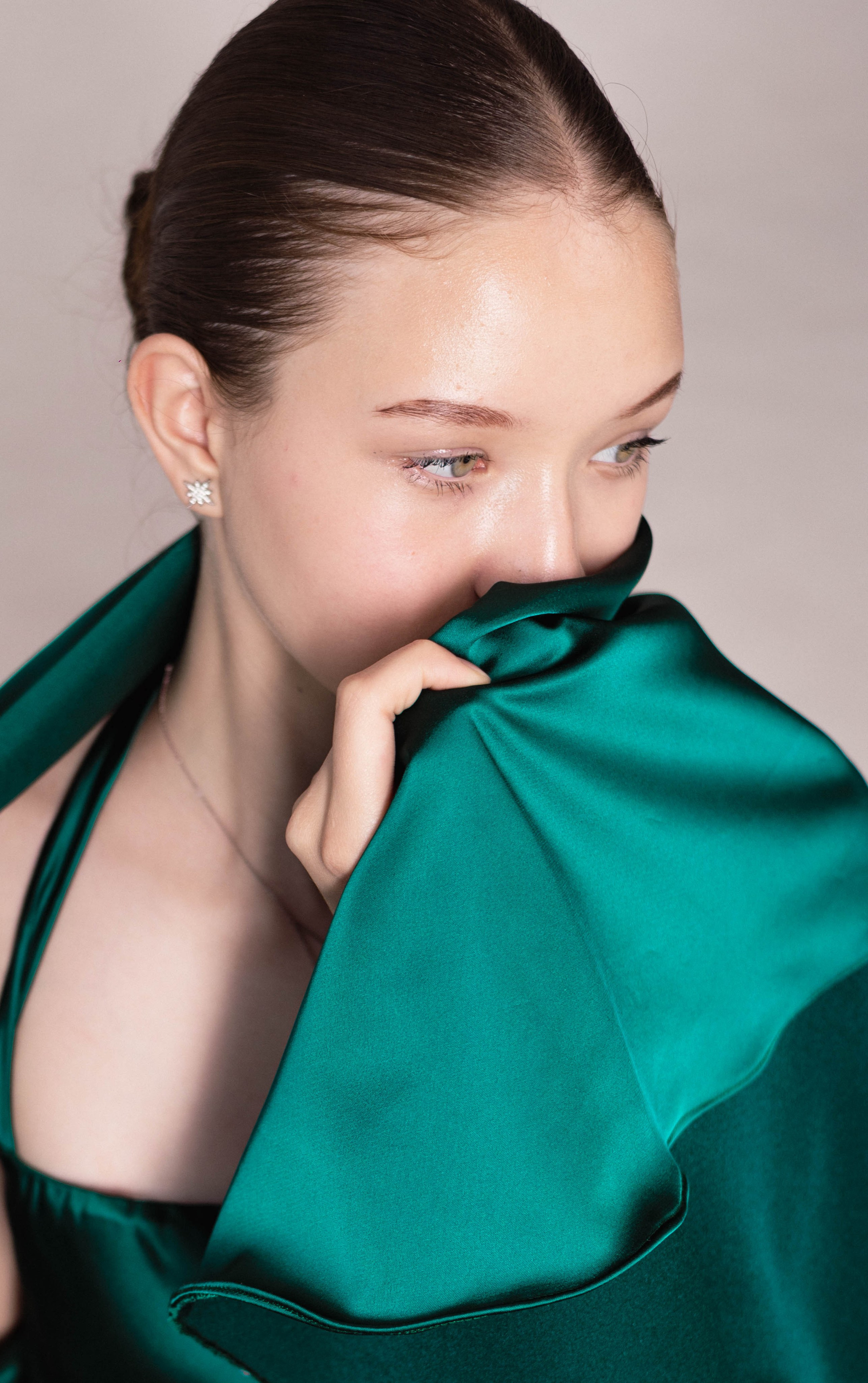 Портретная фотосессия в Алматы — индивидуальный портрет в студии. Фотограф Алматы