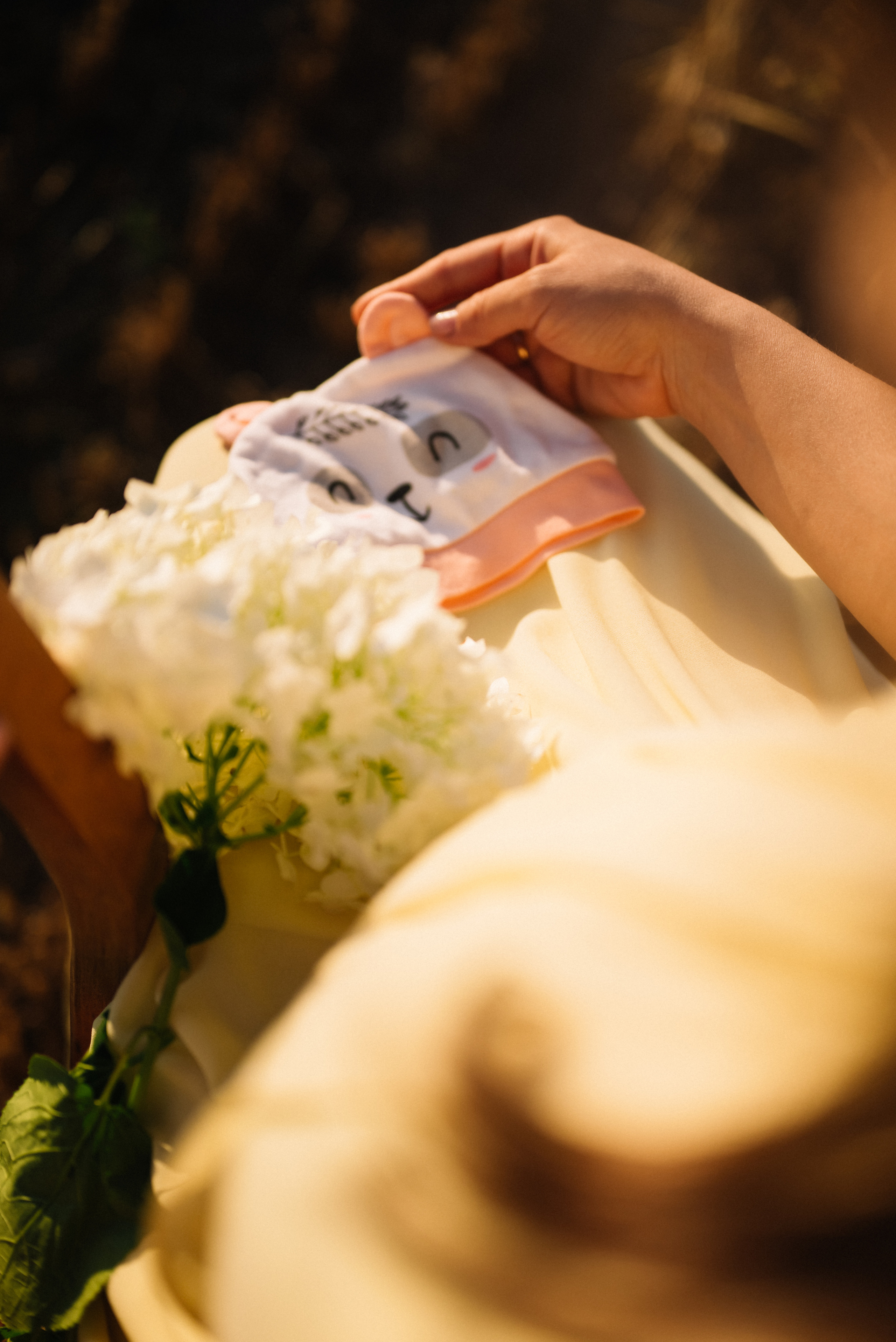 Таня — в ожидании чуда. На закате в поле. Семейный фотограф в Минске Дарья Дреко