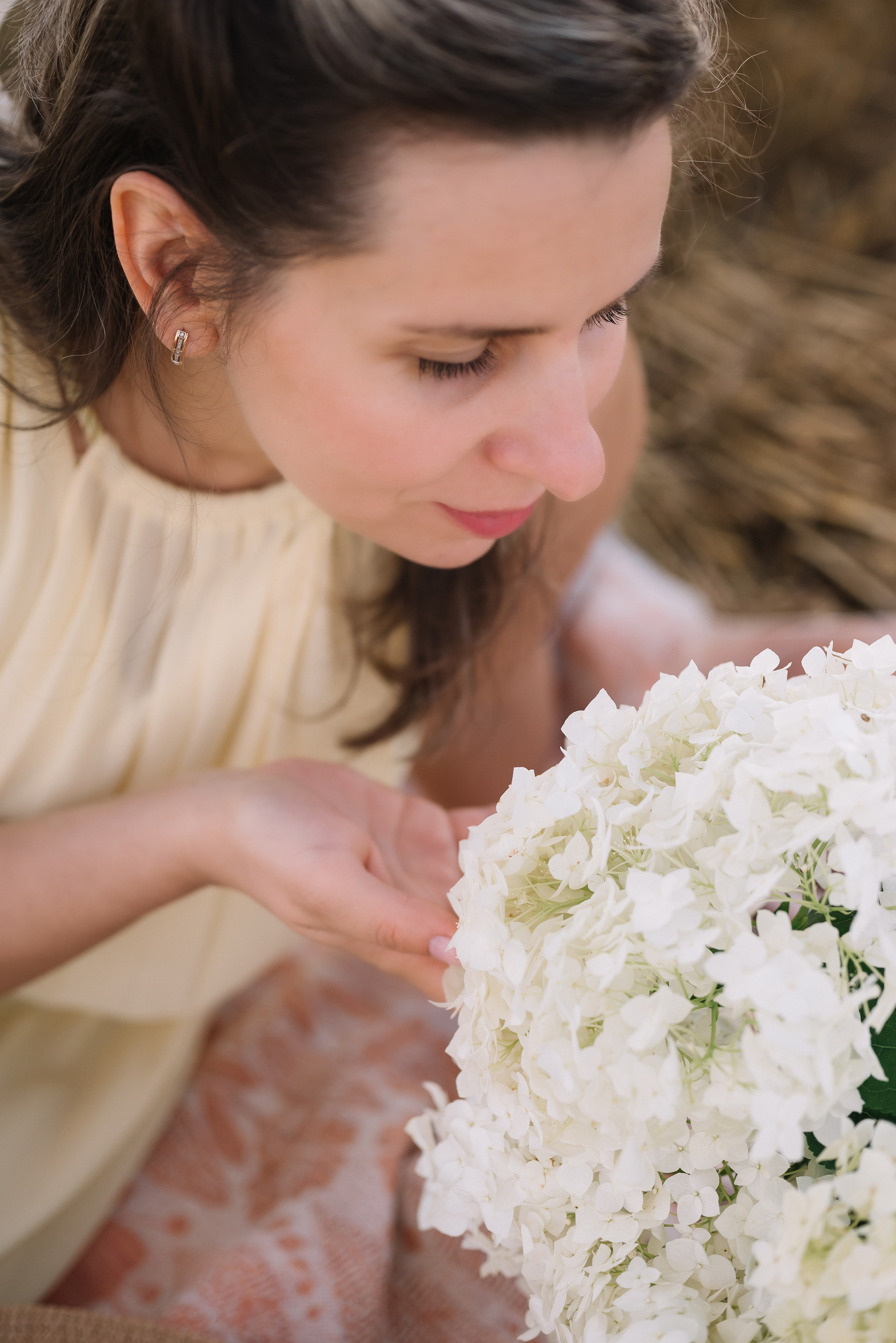 Таня — в ожидании чуда. На закате в поле. Семейный фотограф в Минске Дарья Дреко