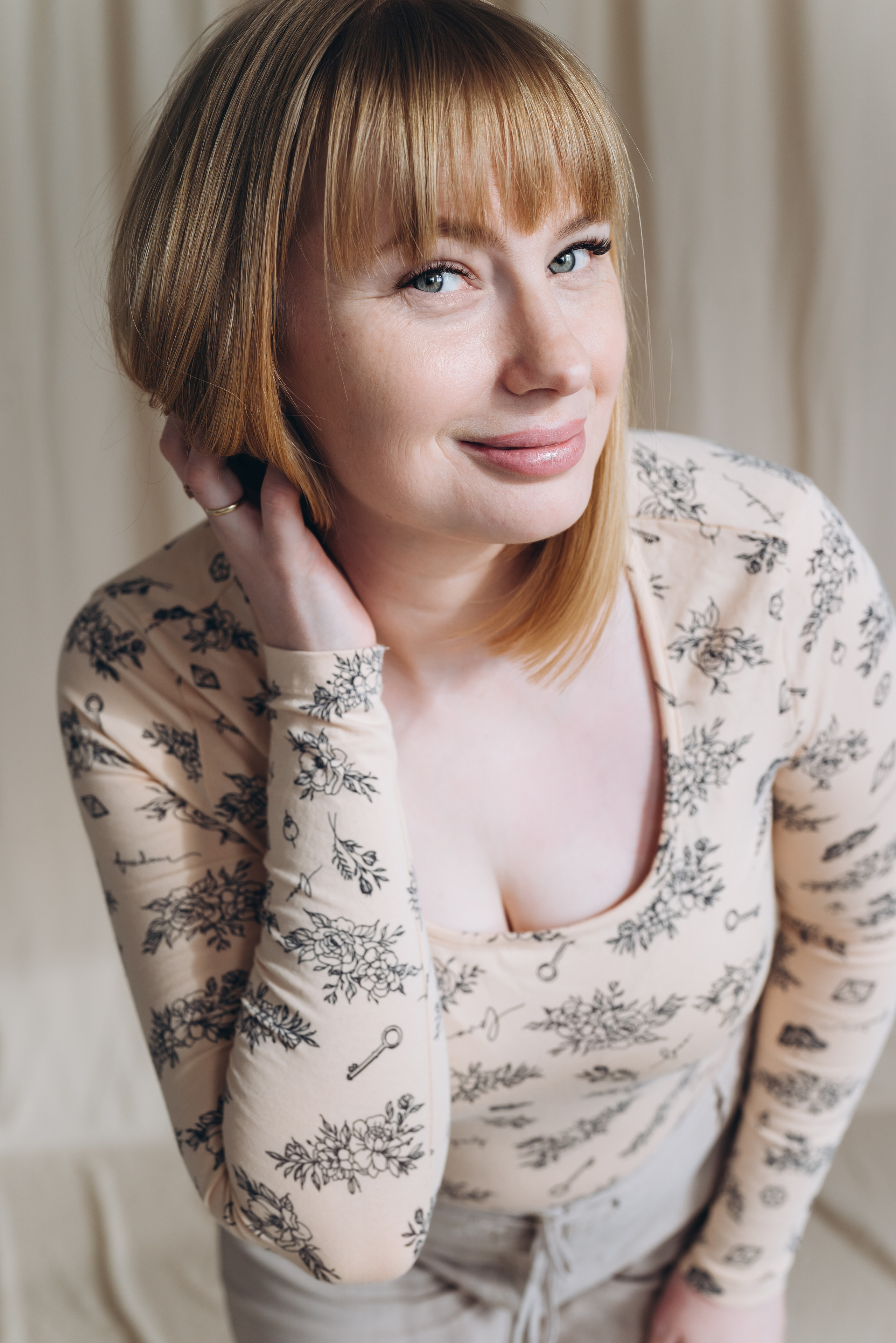 Алёна в нежной ткани. Семейный фотограф в Минске Дарья Дреко