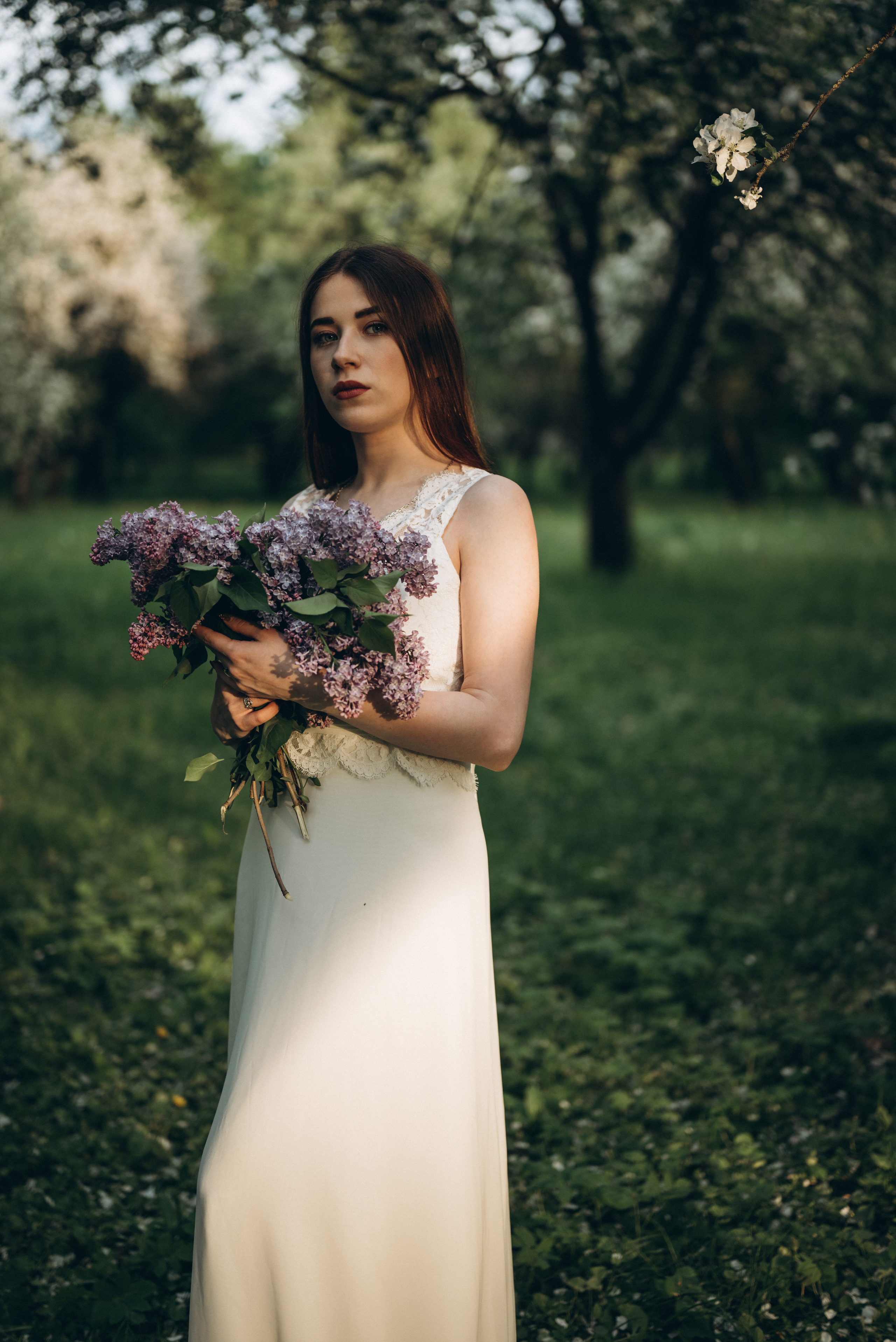 Катя в цветущих садах. Семейный фотограф в Минске Дарья Дреко