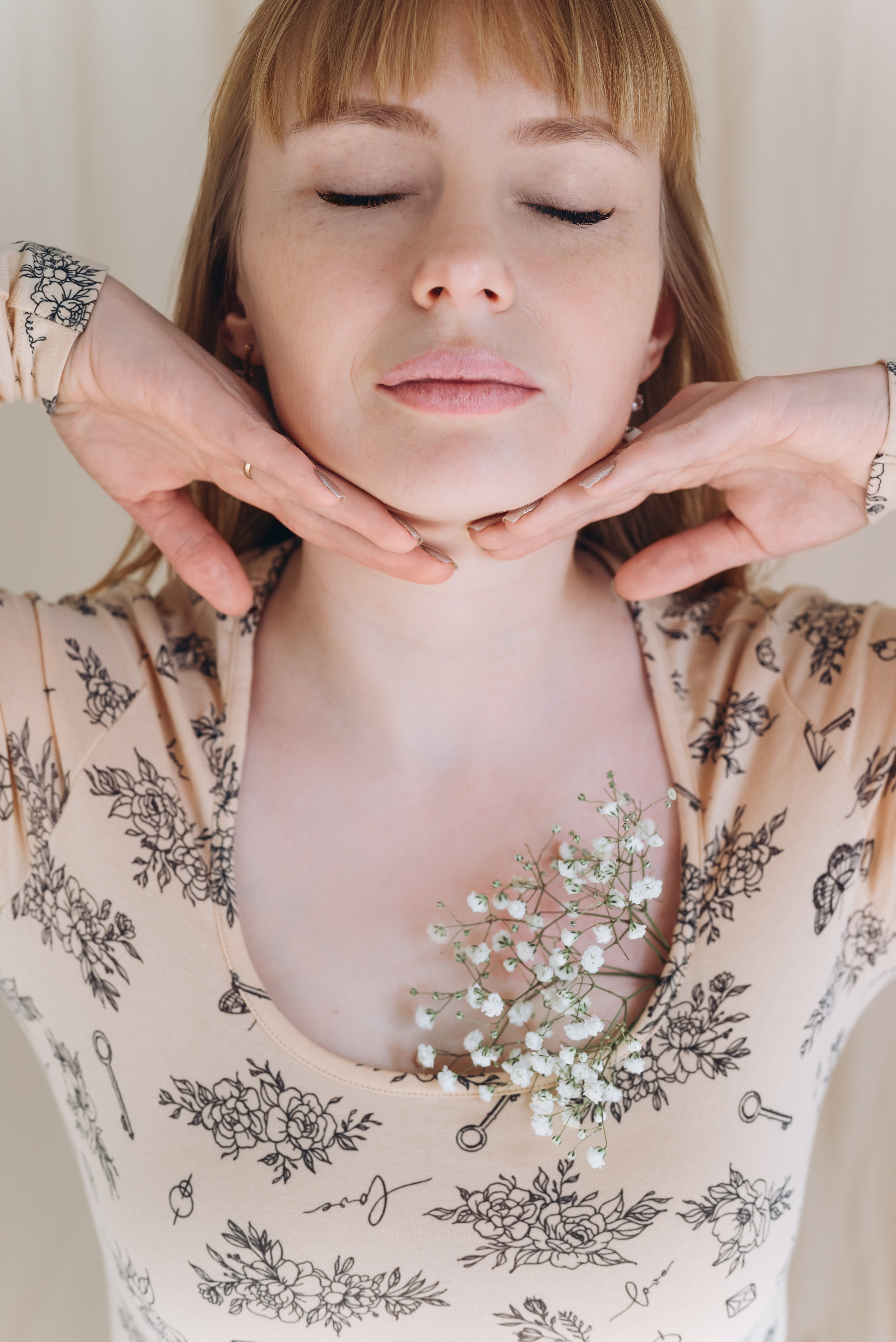 Алёна в нежной ткани. Семейный фотограф в Минске Дарья Дреко