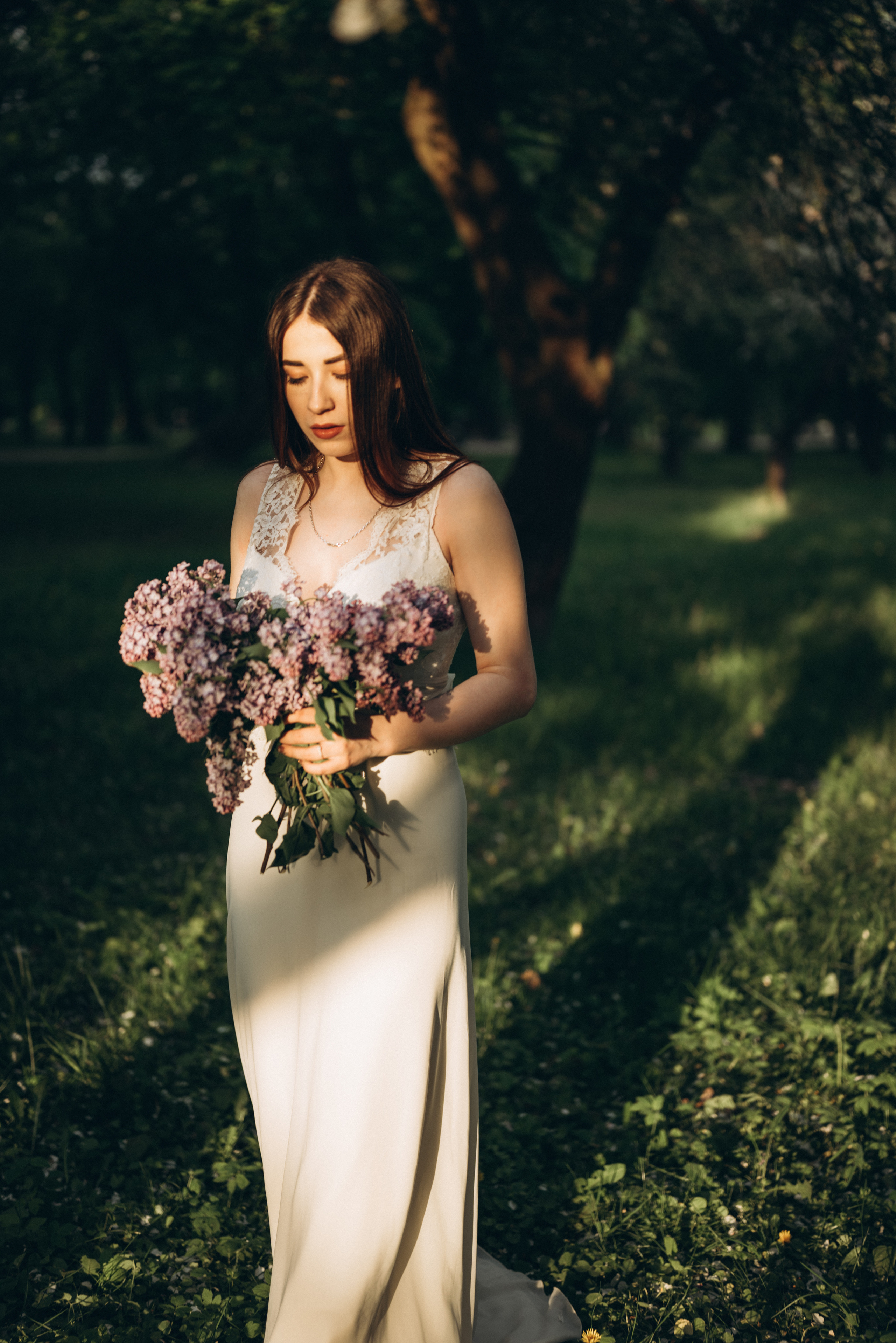 Катя в цветущих садах. Семейный фотограф в Минске Дарья Дреко