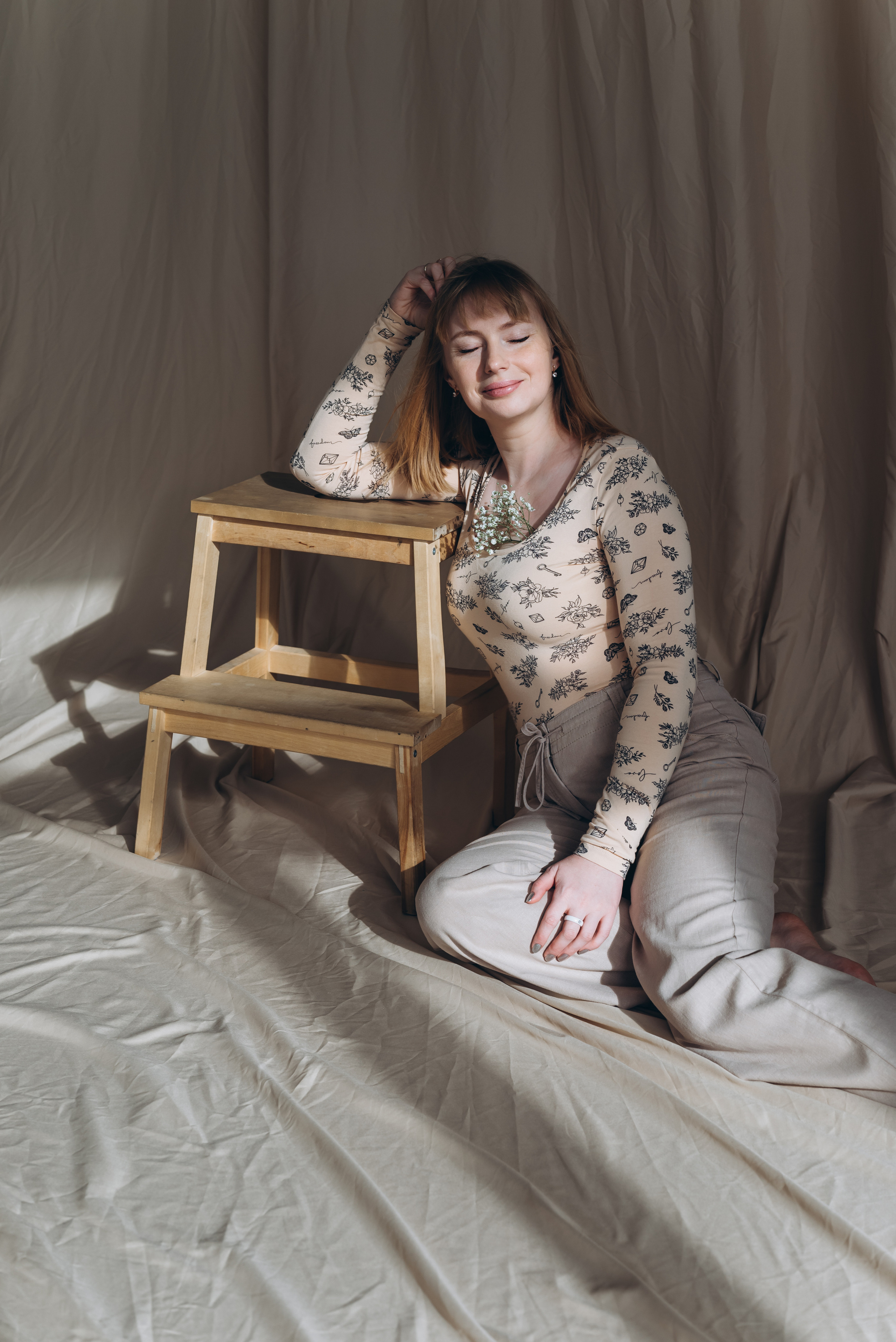 Алёна в нежной ткани. Семейный фотограф в Минске Дарья Дреко