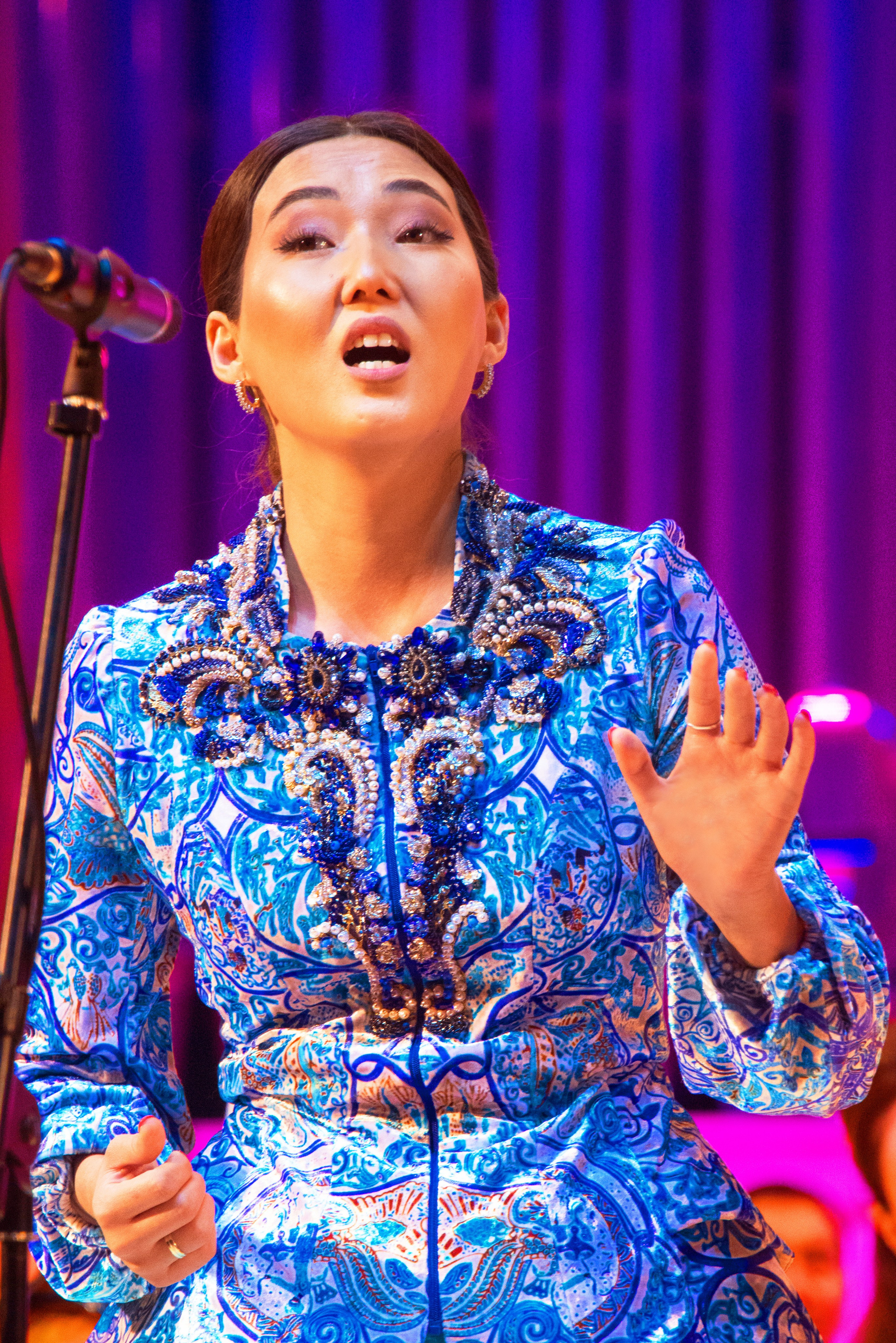 Конкурс вокалистов Бибигуль Тулегеновой (25.09.2025.). Фотосъёмка. Фотограф Сергей Авдеев-семейный и детский фотограф в Алматы