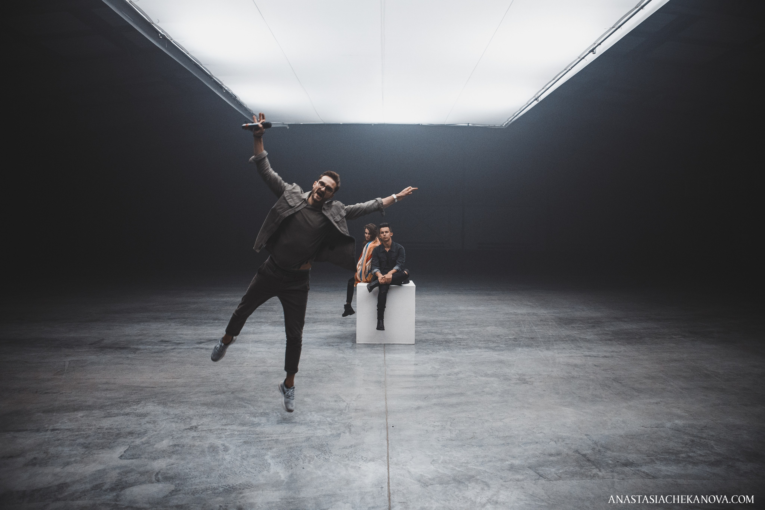 Backstage съемки клипа группы DVOE. Концертный и бурлеск фотограф Москва