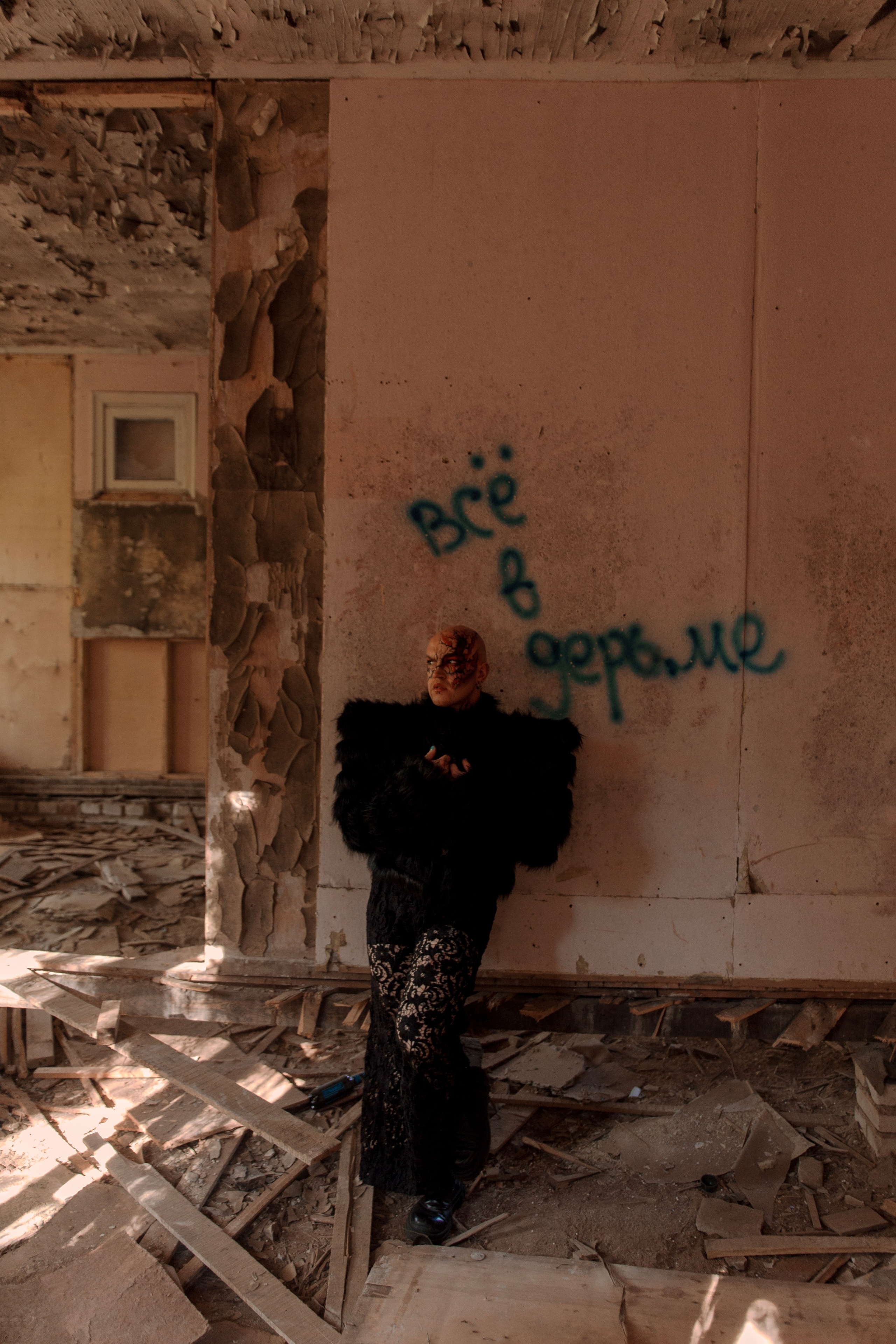 Не место красит человека, а…