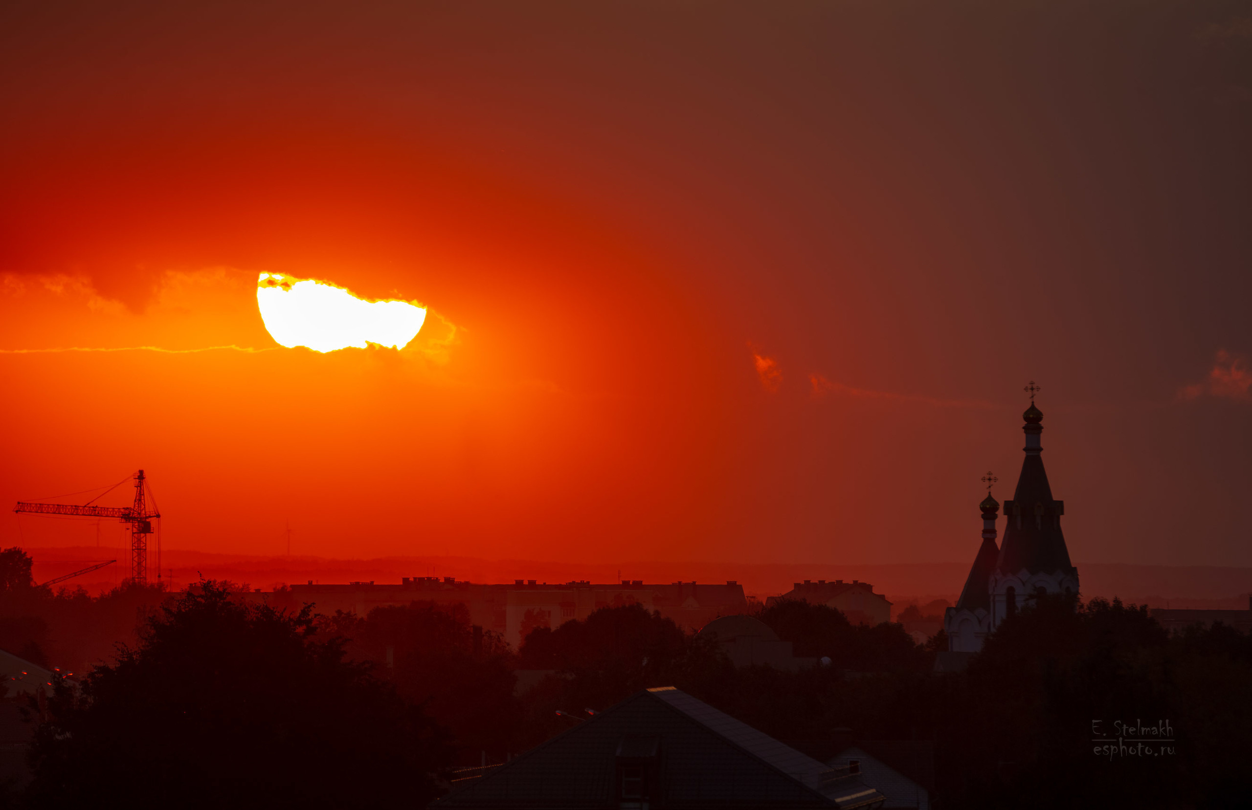 Закат над Молодечно. Дата/время: 2018-09-12 19:24:59 