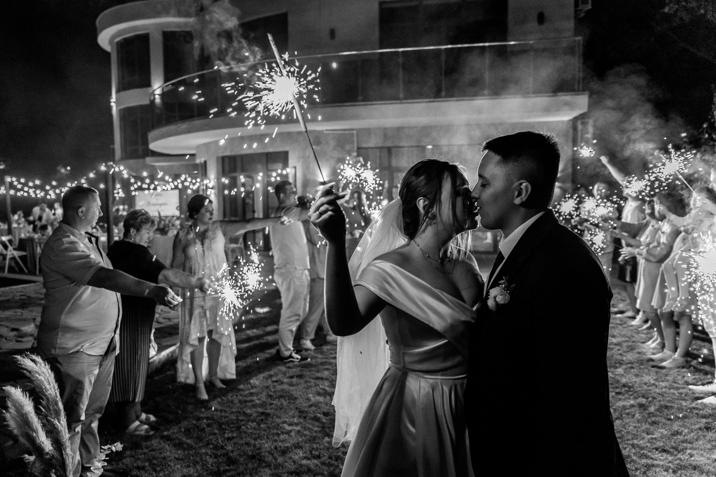 Свадебный фотограф в Крыму Алексей Карасёв