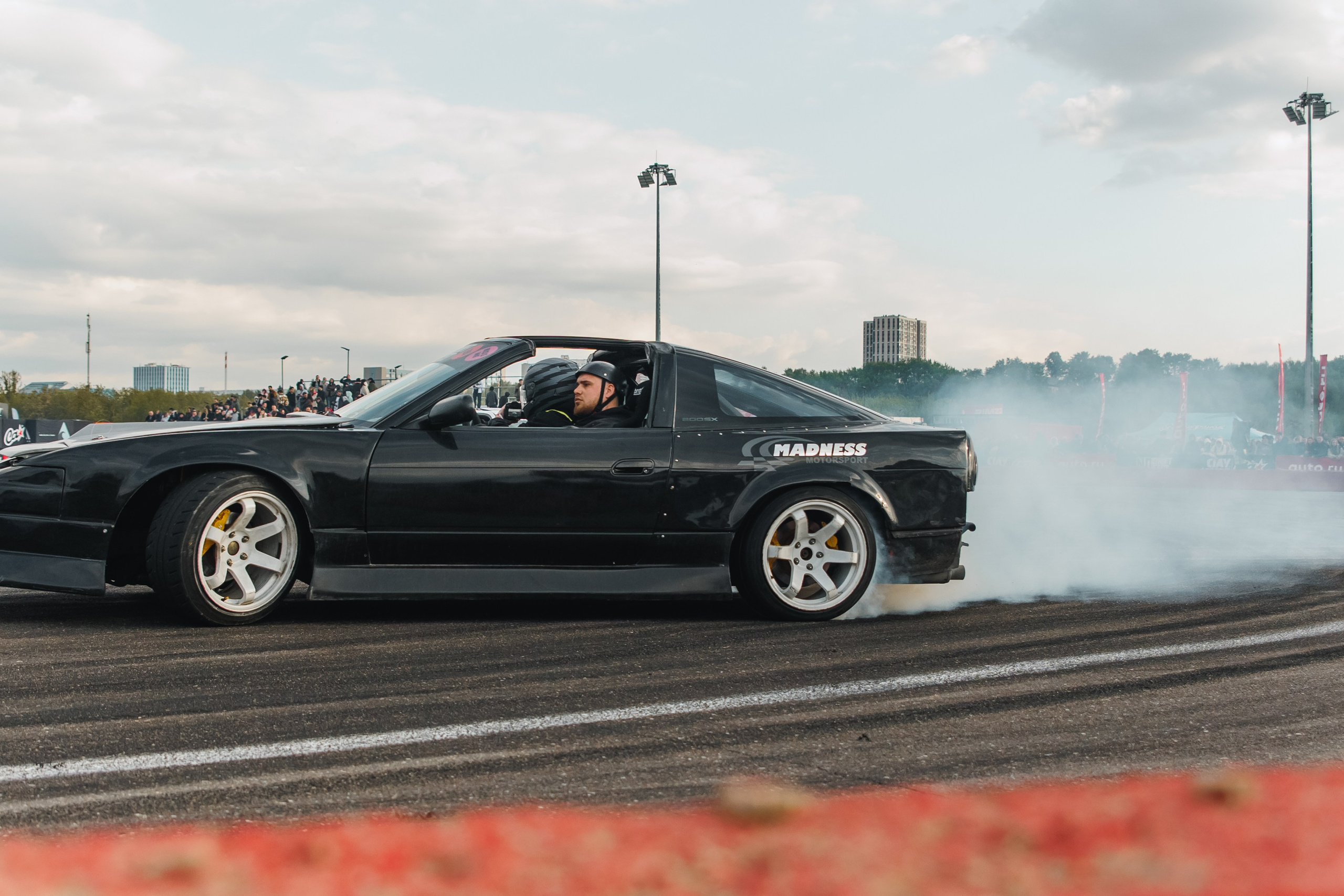 Выставка и дрифт машин. Репортажный фотограф. Москва. Алина Ланская
