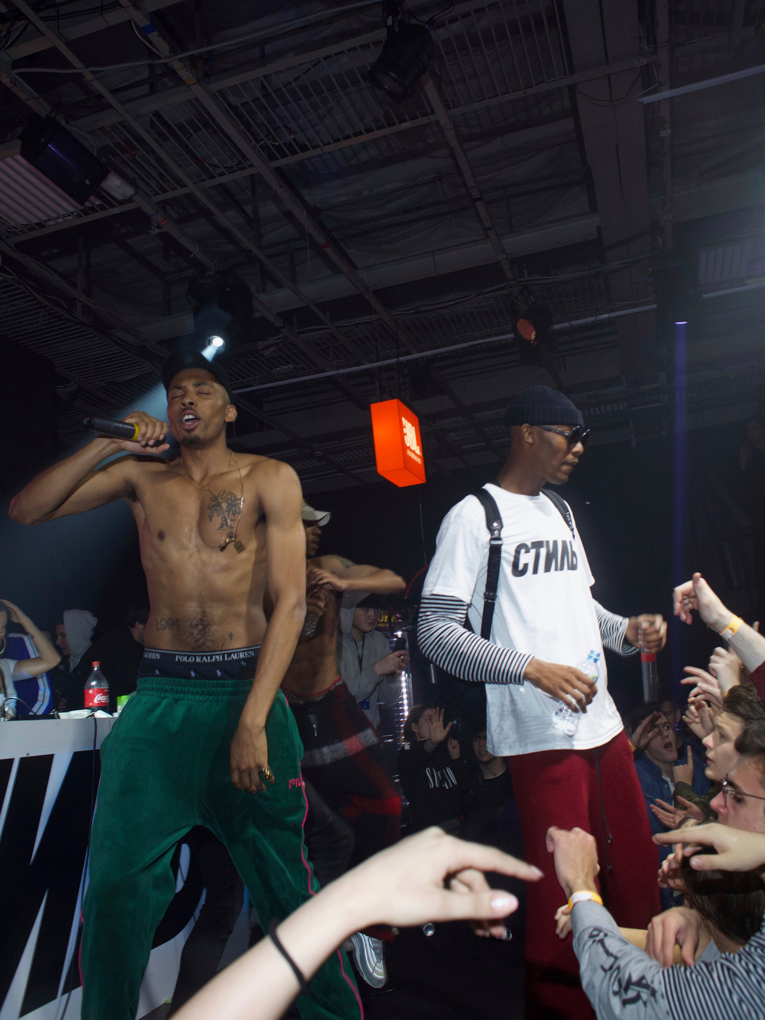 Фотоотчеты из ночных клубов. Владимир Спивак — фотограф, дизайнер, продюсер | Основатель бегового клуба Spivak Run