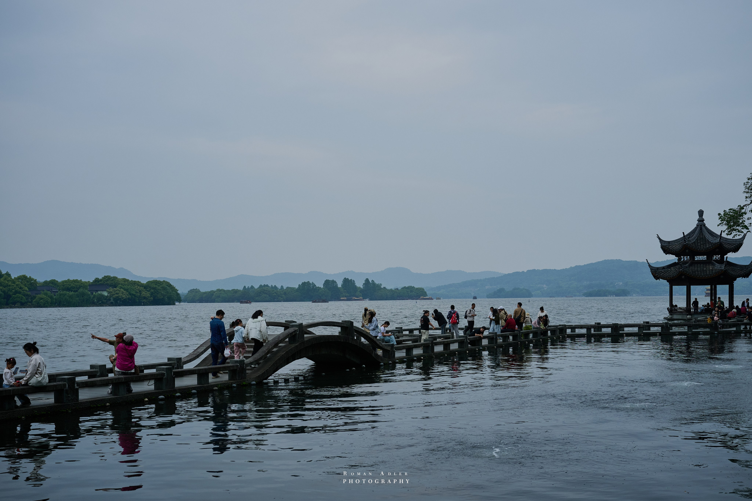 Озеро Сиху в Ханчжоу. Фотограф Роман Адлер