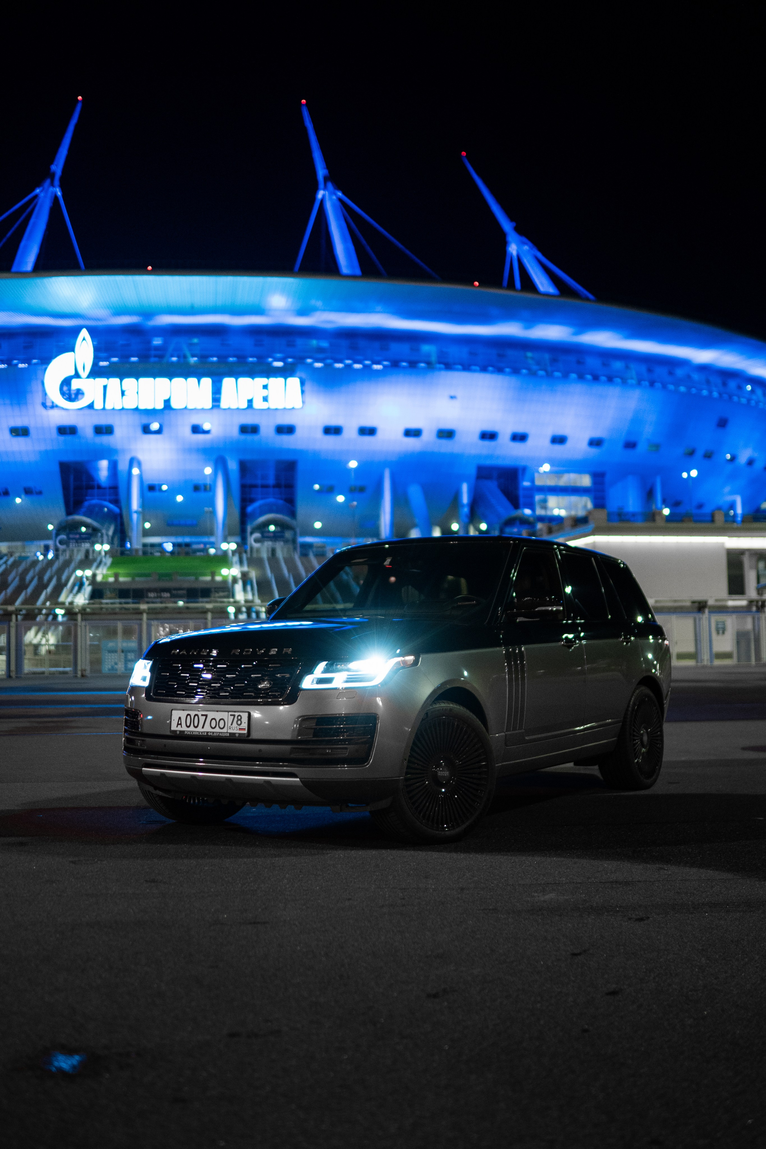 Mercedes Benz E200 + Range Rover Autobiography. Mirllaev