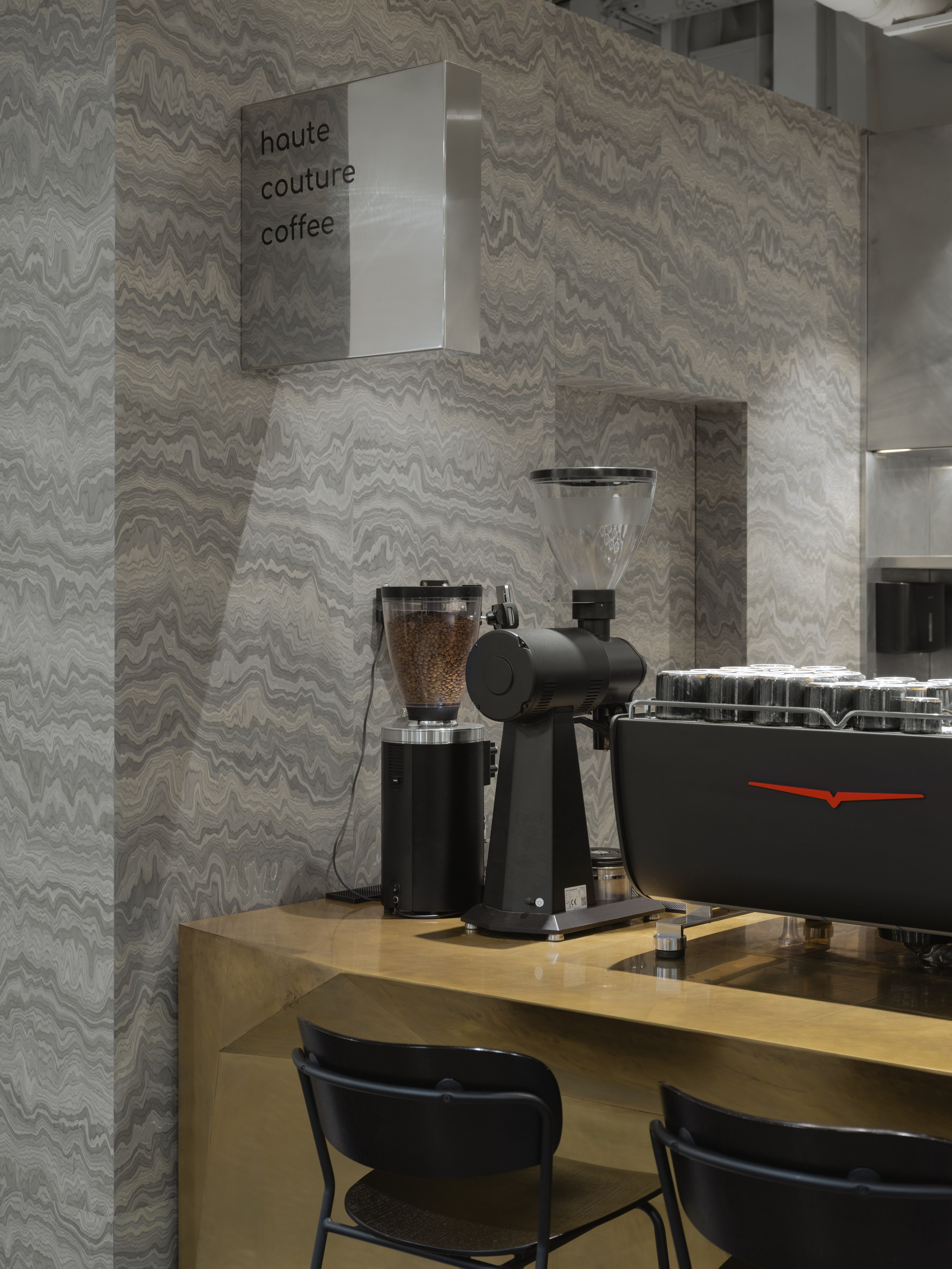 HAUTE_COUTURE_COFFEE_AFIMALL. QUADRUM STUDIO