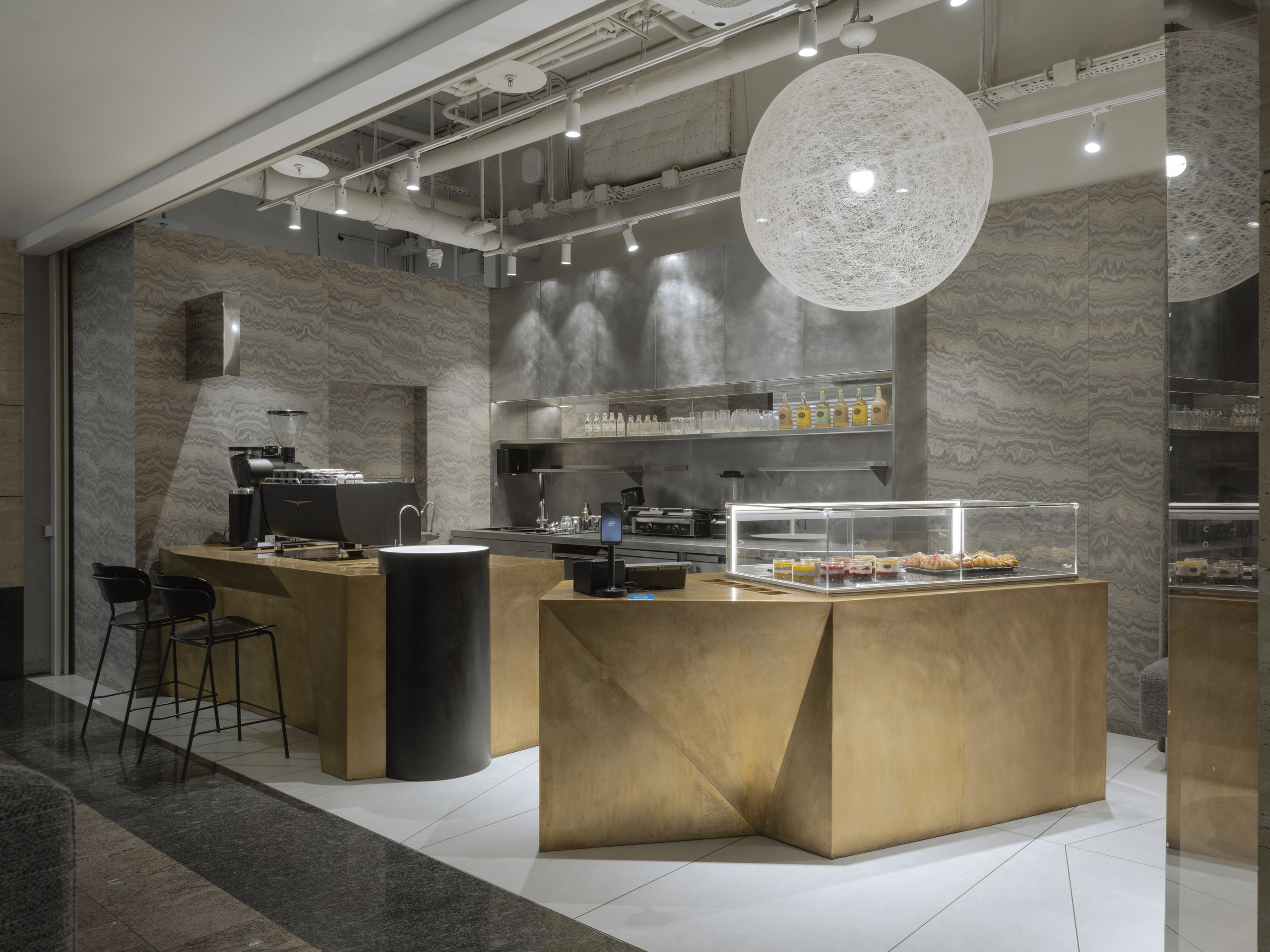 HAUTE_COUTURE_COFFEE_AFIMALL. QUADRUM STUDIO