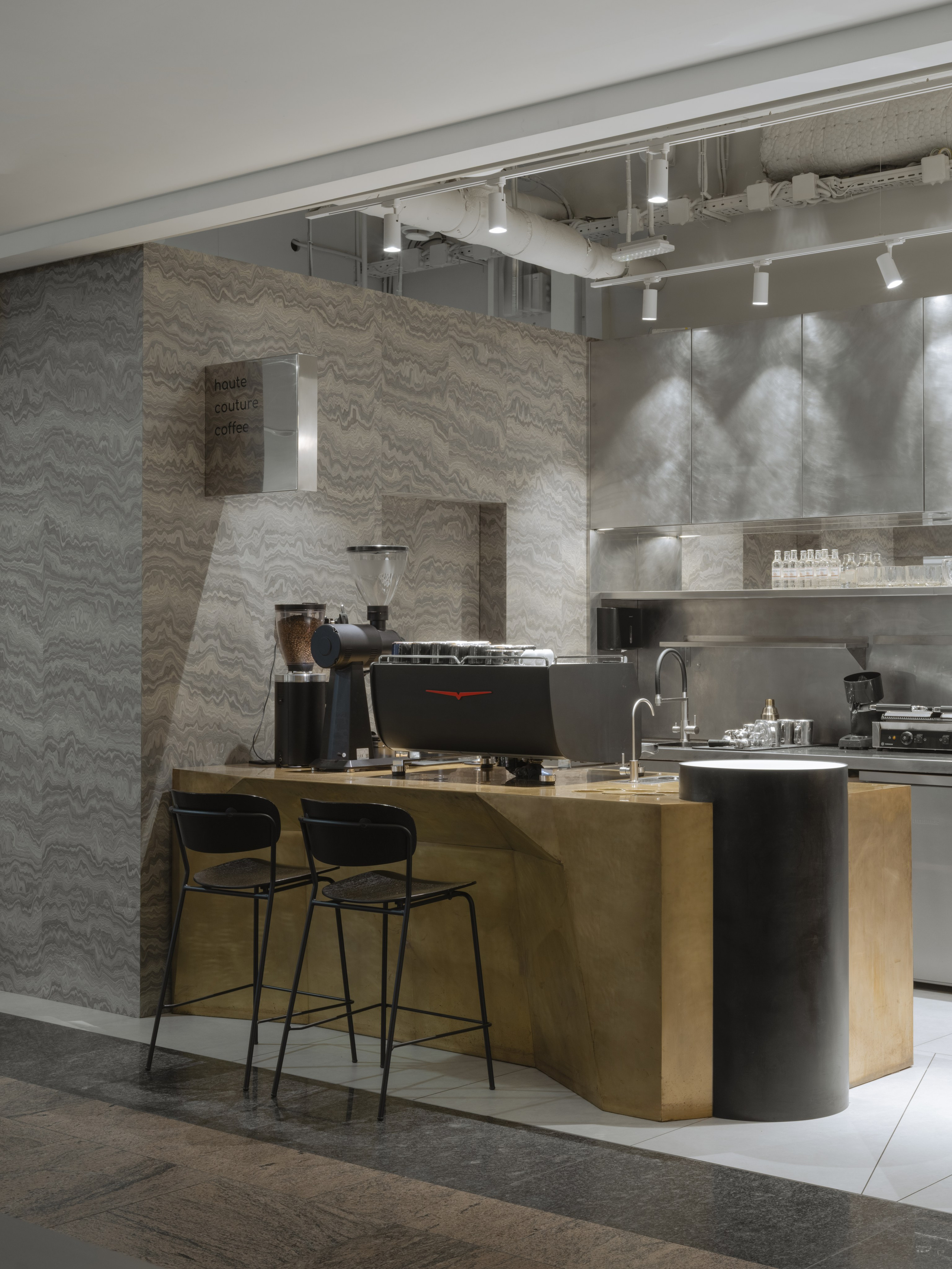 HAUTE_COUTURE_COFFEE_AFIMALL. QUADRUM STUDIO