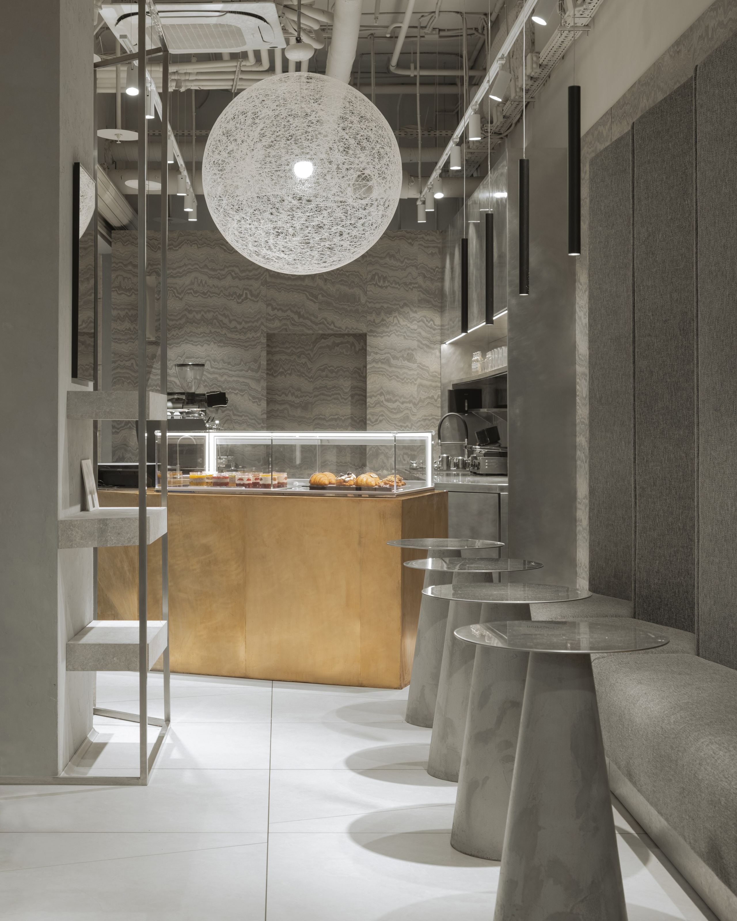 HAUTE_COUTURE_COFFEE_AFIMALL. QUADRUM STUDIO