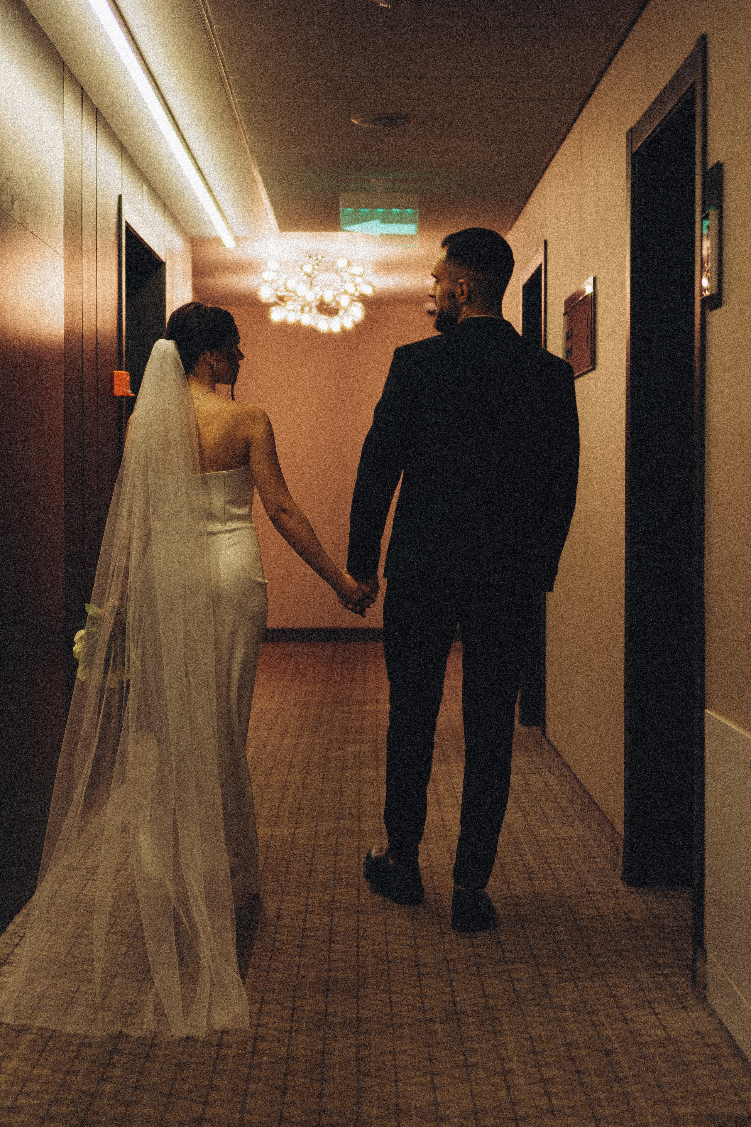 СВАДЕБНАЯ СЬЕМКА СБОРОВ ЖЕНИХА И НЕВЕСТЫ В ОТЕЛЕ И ТАКЖЕ ФОТОСЕССИИЯ В ОТЕЛЕЕ МЕГАПОЛИС БРЯНСК. Профессиональный фотограф, Санкт-Петербург — Виктория Богомолова