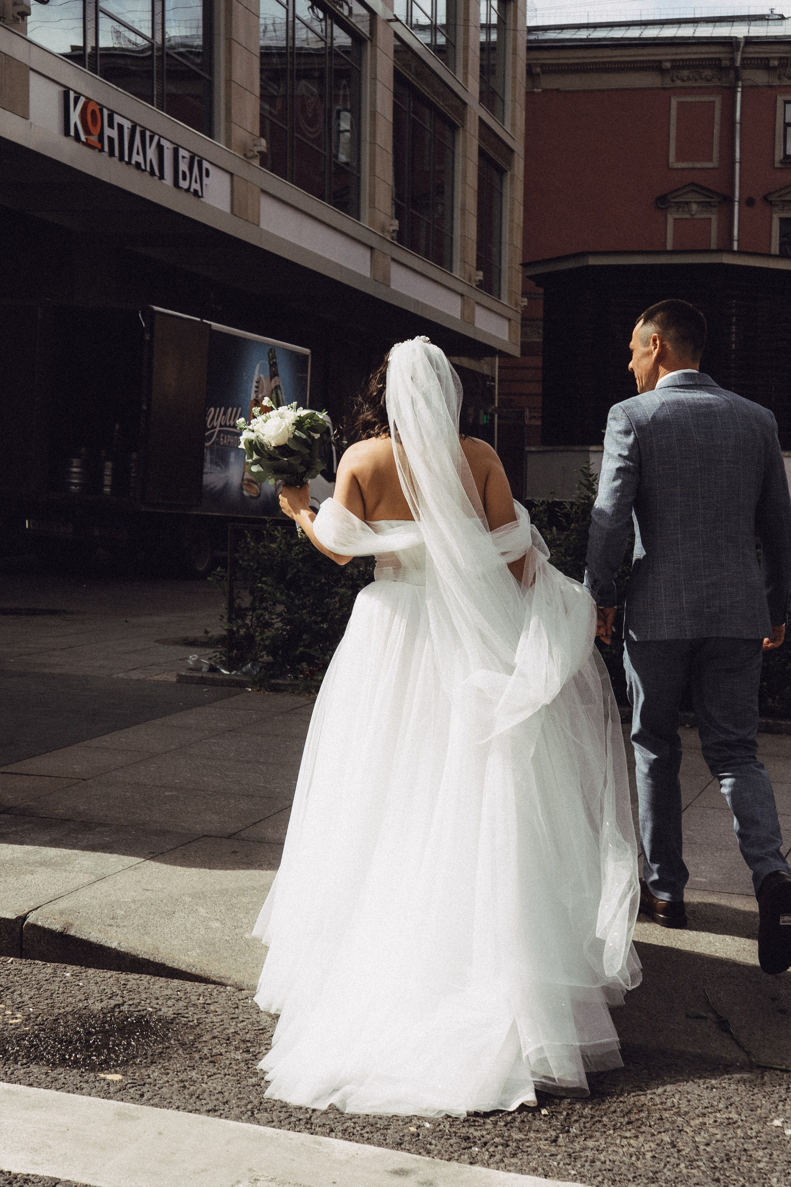 СВАДЕБНАЯ ПРОГУЛКА РЕСТОРАН МЫ ЖЕ НА ТЫ И ФОТОСЕССИИЯ С АВТОМОБИЛЕМ. Профессиональный фотограф, Санкт-Петербург — Виктория Богомолова