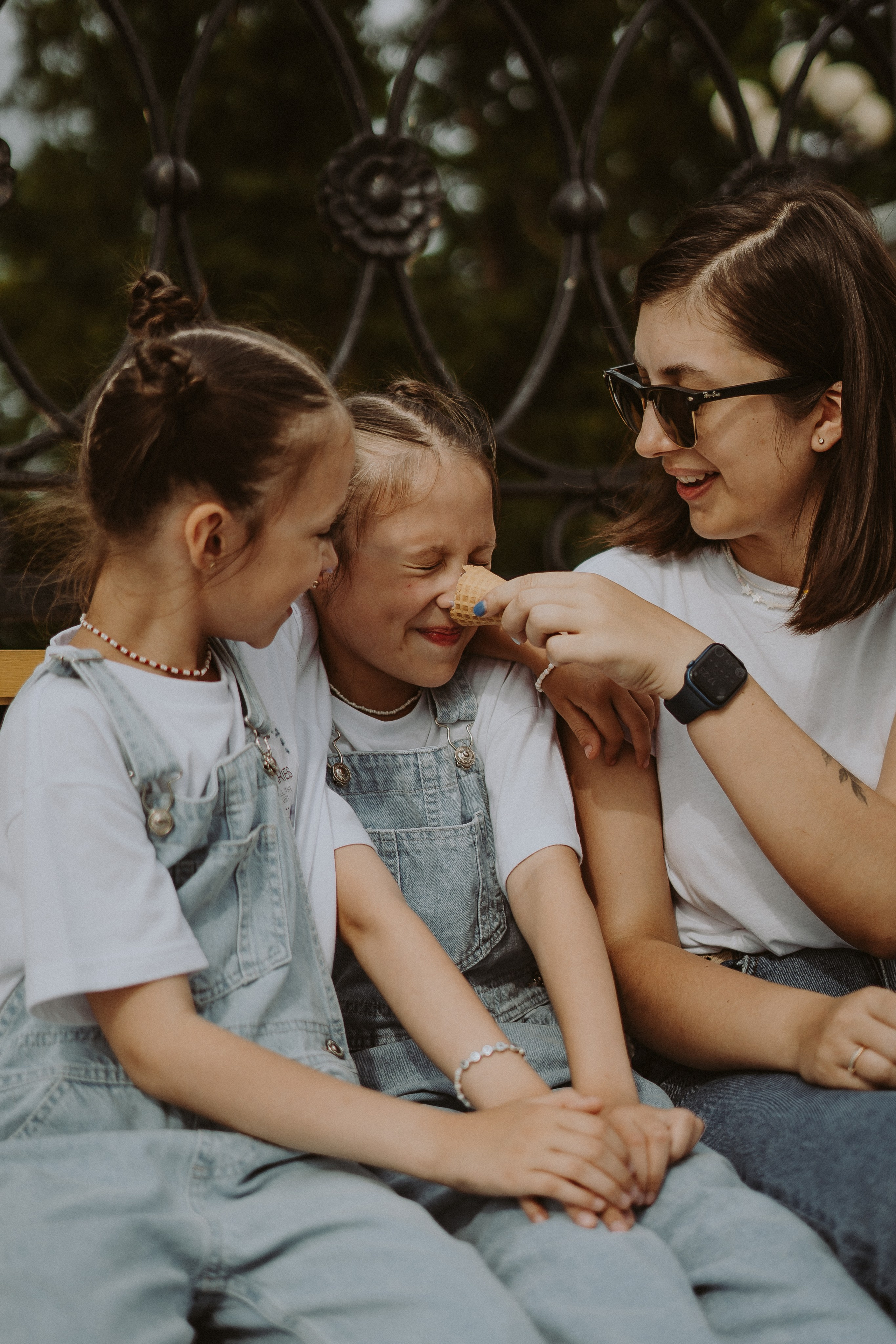 Летняя фотосессия близняшек. Фотограф сахалин