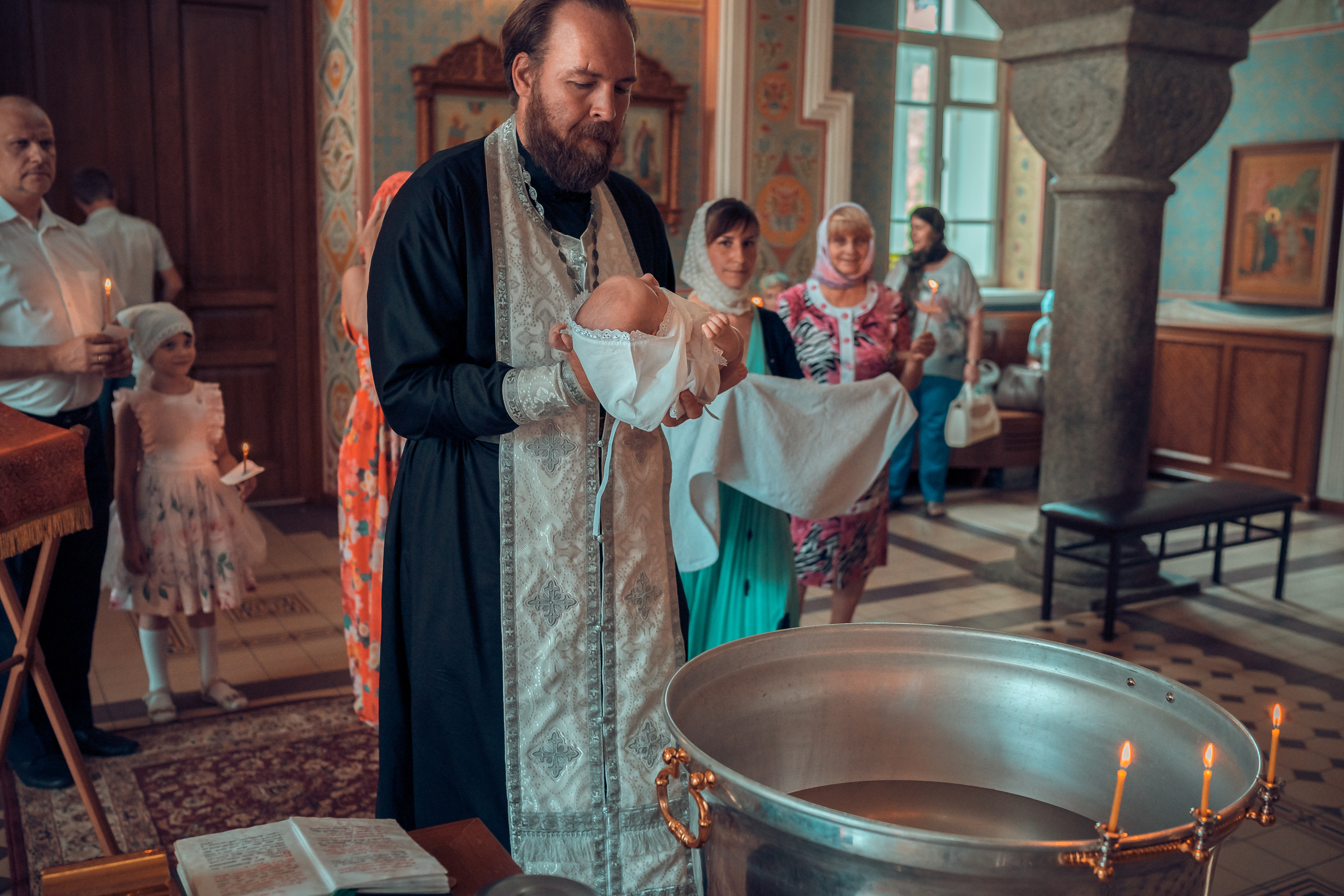 Крещение Ангелины Храм Иоанна Предтечи. Фотограф на Крещение и Венчание в Красноярске Рамазанова Юлия