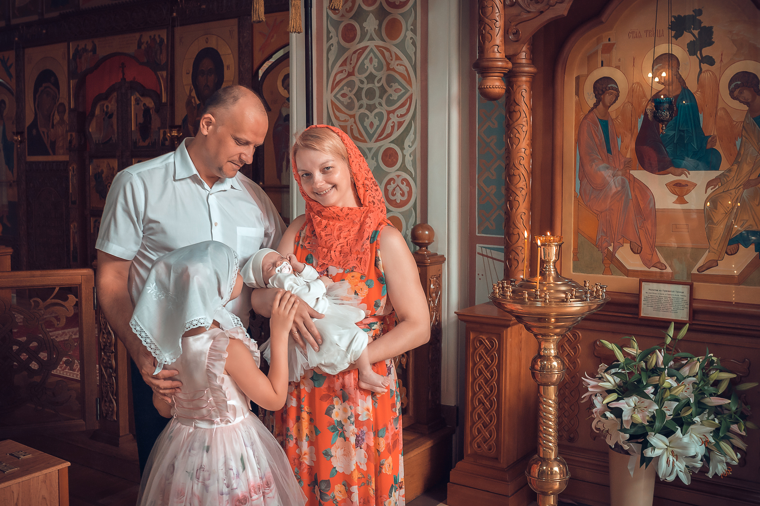 Крещение Ангелины Храм Иоанна Предтечи. Фотограф на Крещение и Венчание в Красноярске Рамазанова Юлия