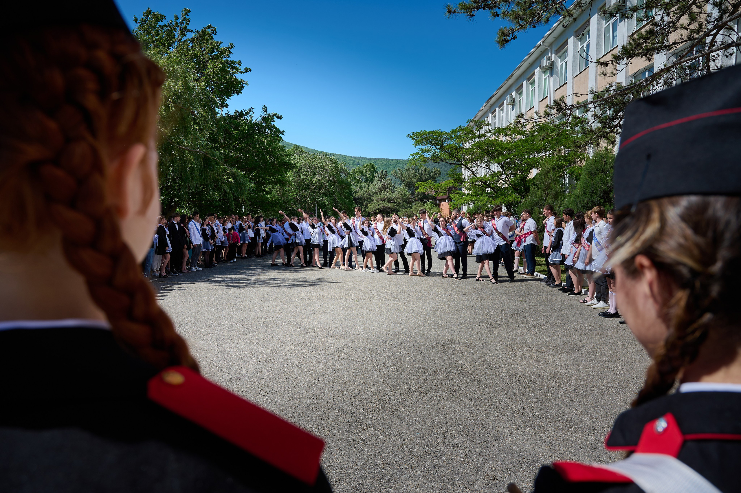 Последний звонок. Жизнь курорта Кабардинка в фотографиях