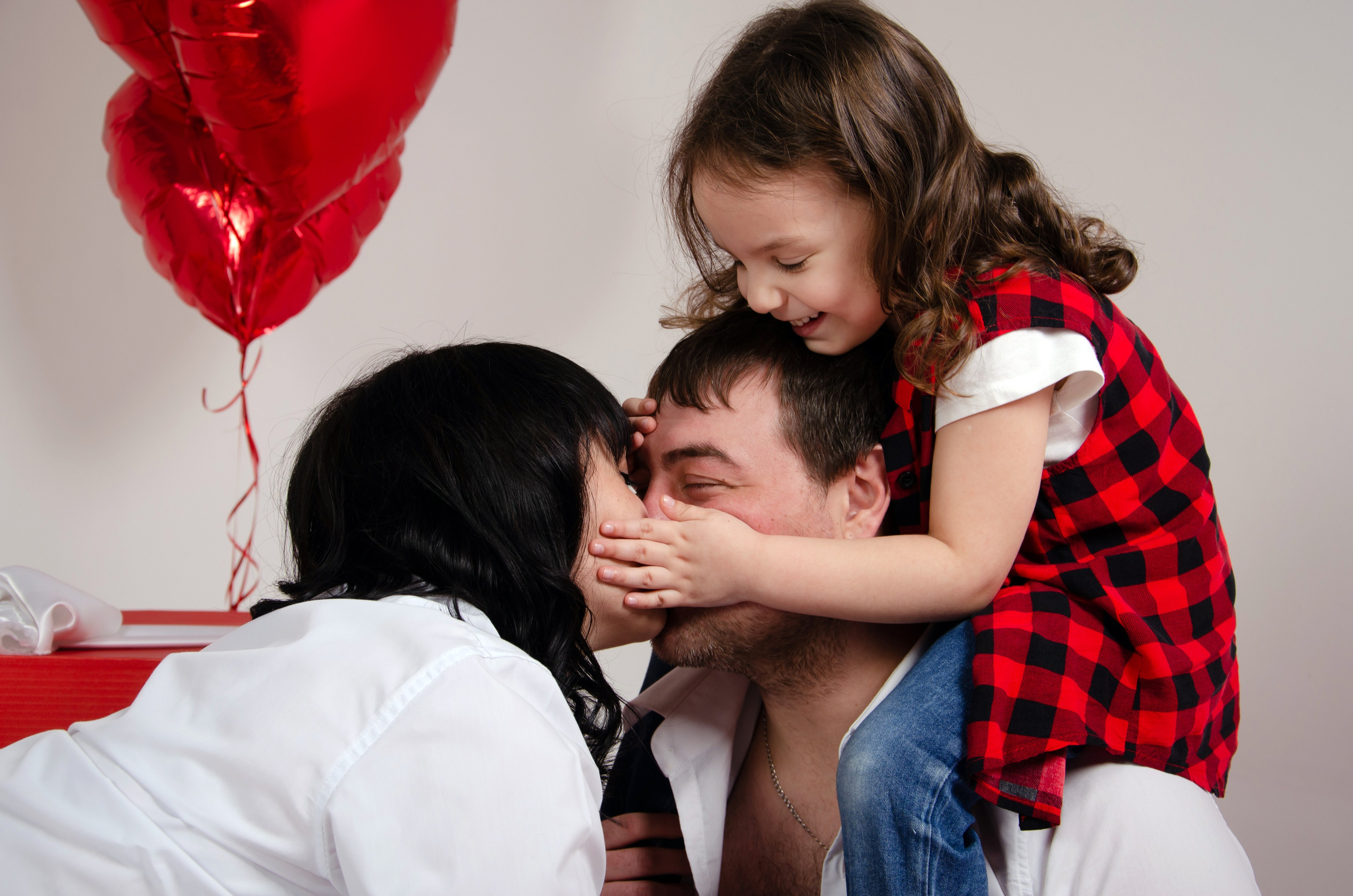 Фотограф Алексей Акуленко, семейная фотосессия. «Окна» интерьерная фотостудия, г. Юрга