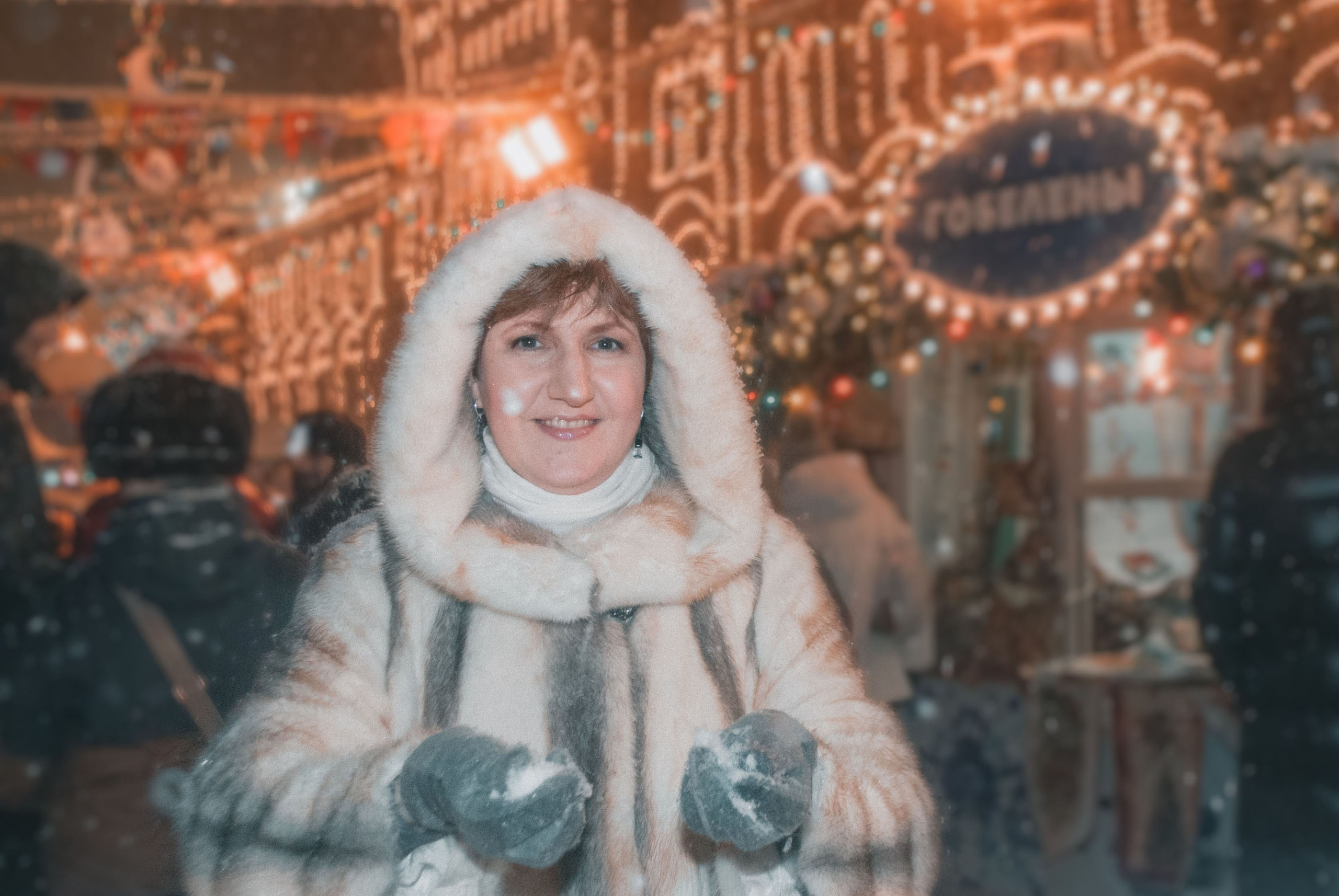 зимняя прогулка девушка красная площадь ярмарка