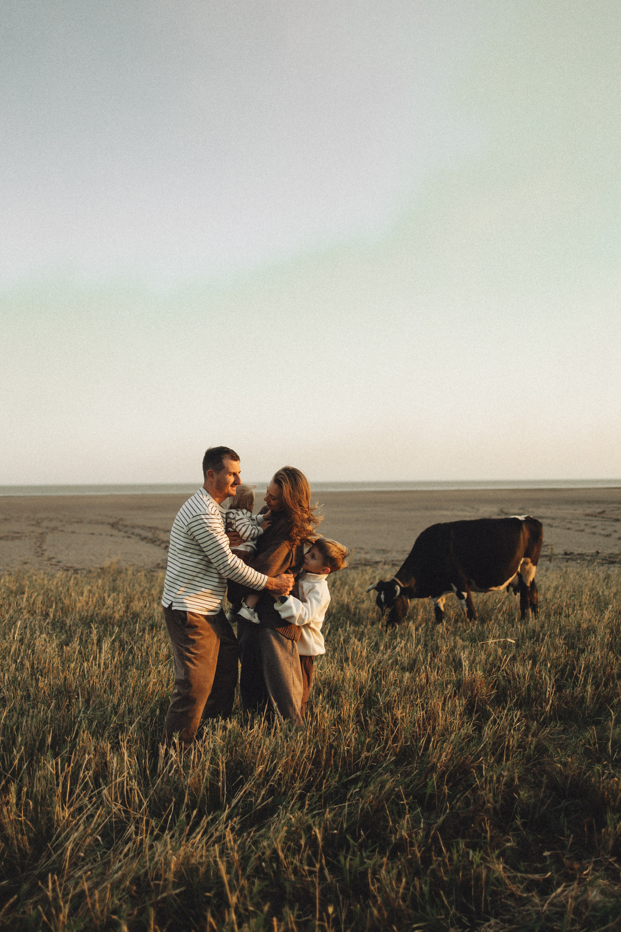 Семейная история, закат в Мержаново. Семейный и детский фотограф, таганрог, ростов-на-дону