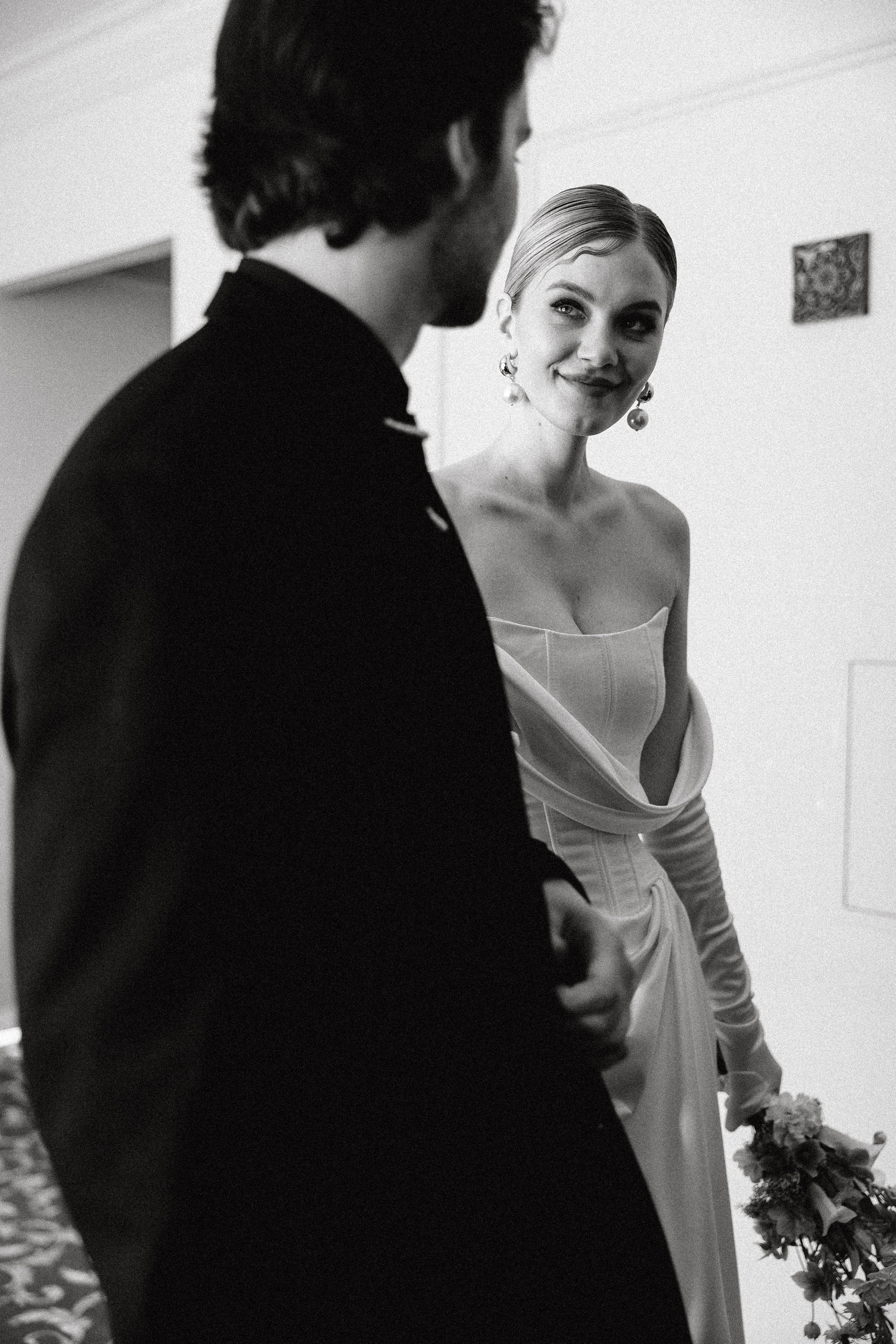 Стас и Оля, свадебное лавстори в отеле Marco Polo. Пленочные и цифровые кадры. Свадебный и портретный фотограф в Москве Кристина Золотова