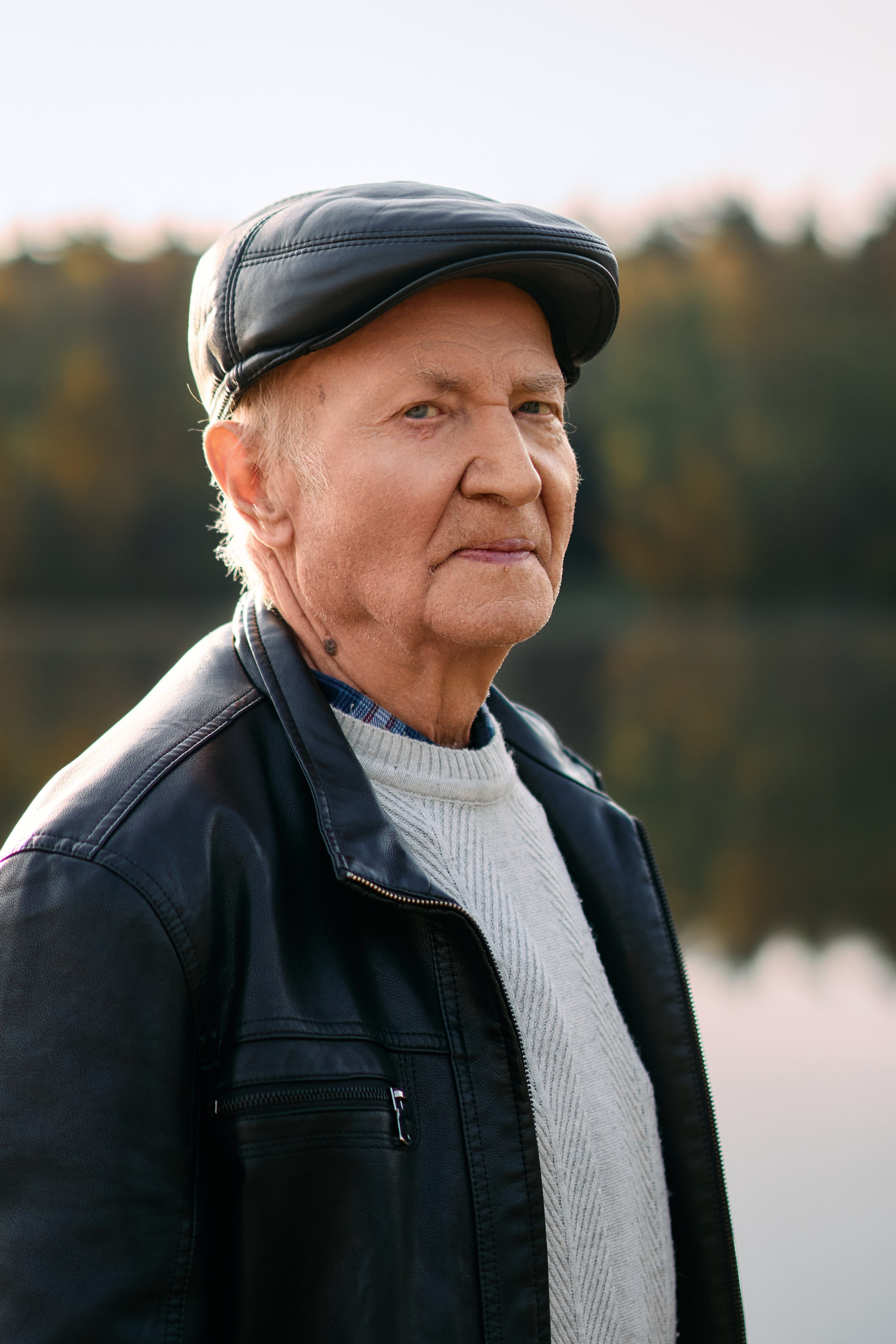 Фотосессия «Осенний вернисаж» для участников любительского объединения людей старшего поколения " Общение 55+». Фотограф Виталий Сид: профессиональная фотосъемка, обучение и новости индустрии