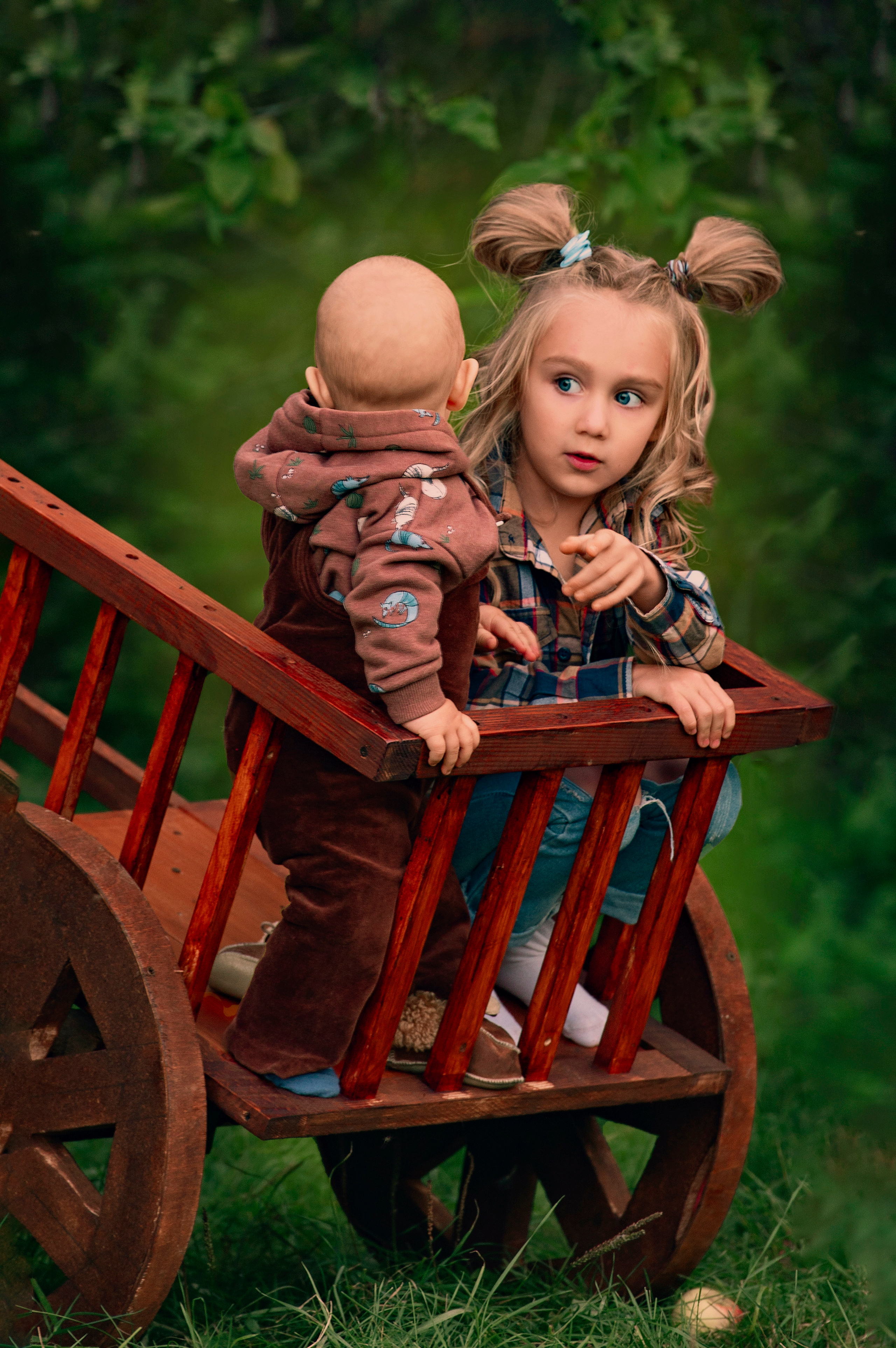 Яблоневый сад. Семейный и детский фотограф в Канске и Канском р-не, Красноярск и