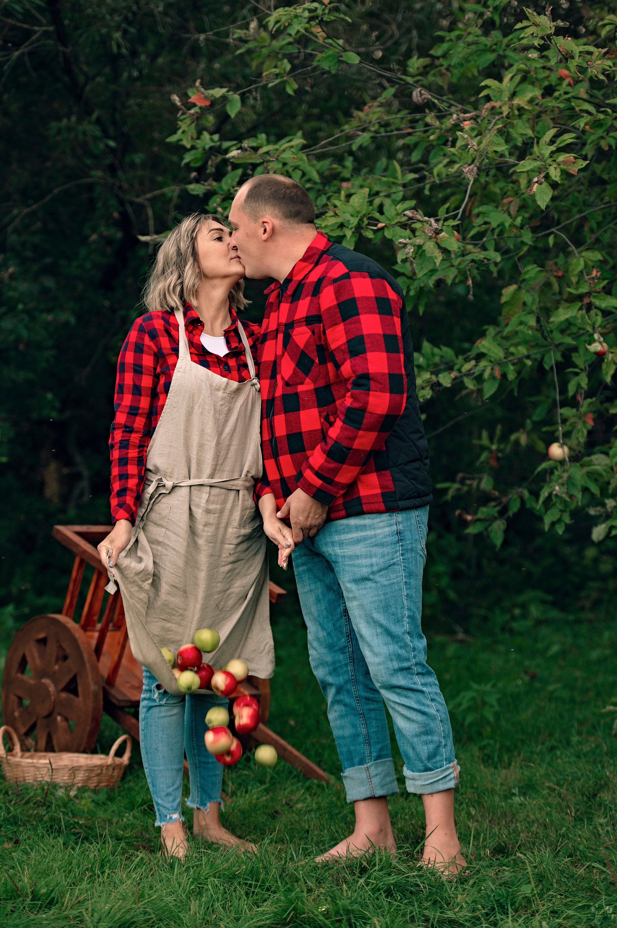Яблоневый сад. Семейный и детский фотограф в Канске и Канском р-не, Красноярск и