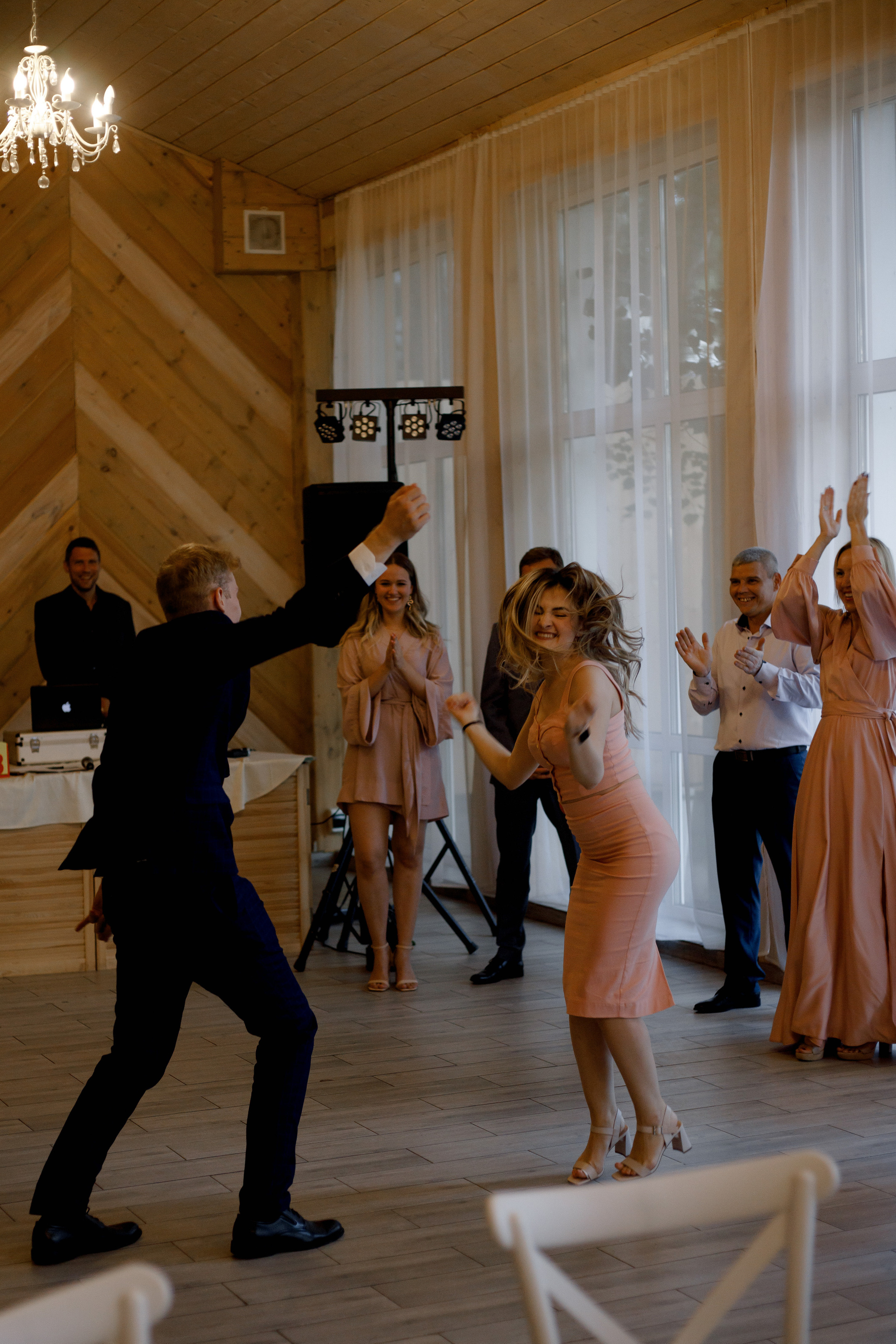 Данил и Алена. Ведущий на свадьбу в Москве Зубков Алексей