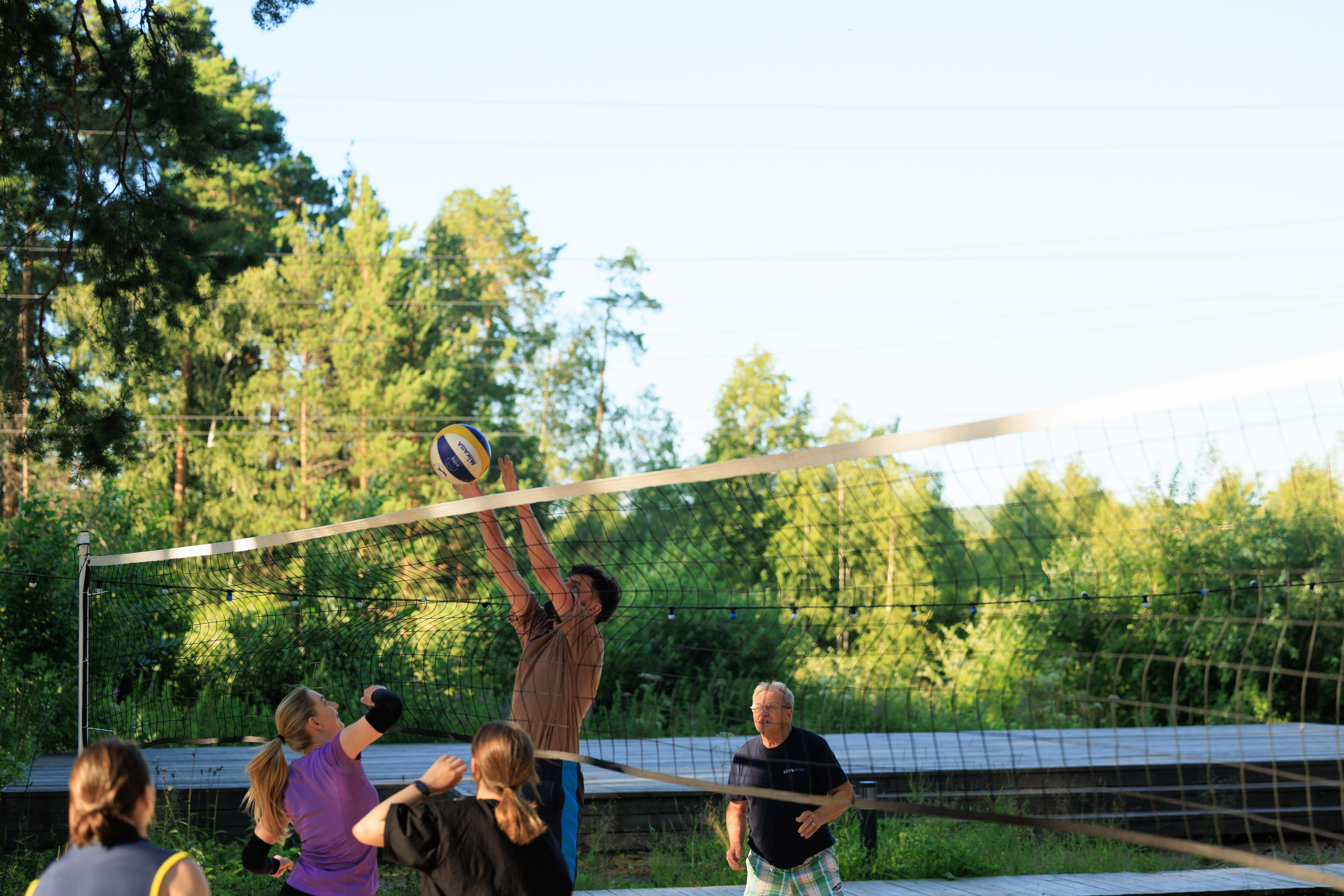 Корпоратив в «Лесу». Контент для бизнеса в Екатеринбурге Полдень Медиа