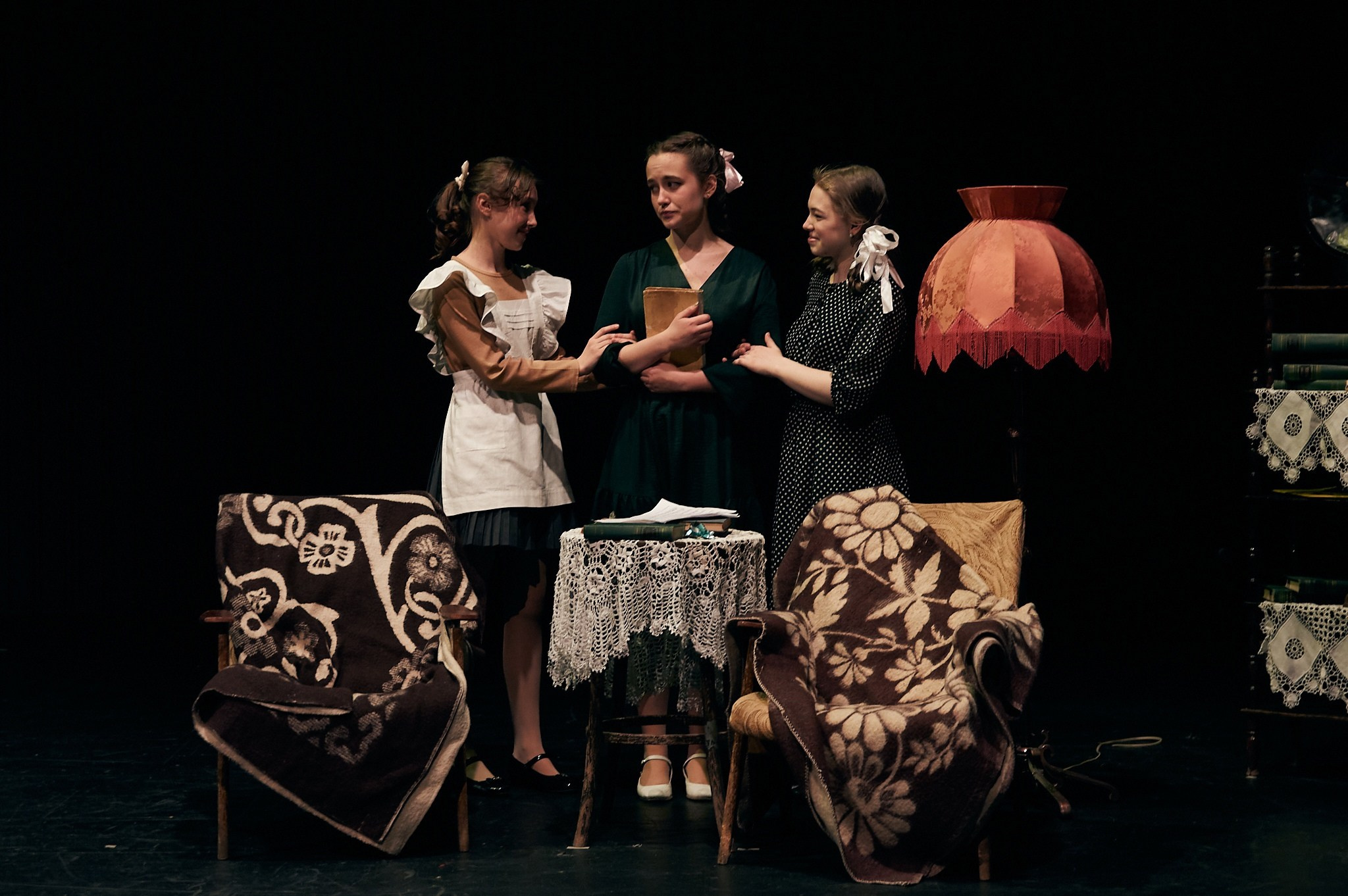 Спектакль «Советская, 44». Дети Сац. Фотограф в Москве. Индивидуальные и парные съёмки, мероприятия, промо-съёмки для артистов