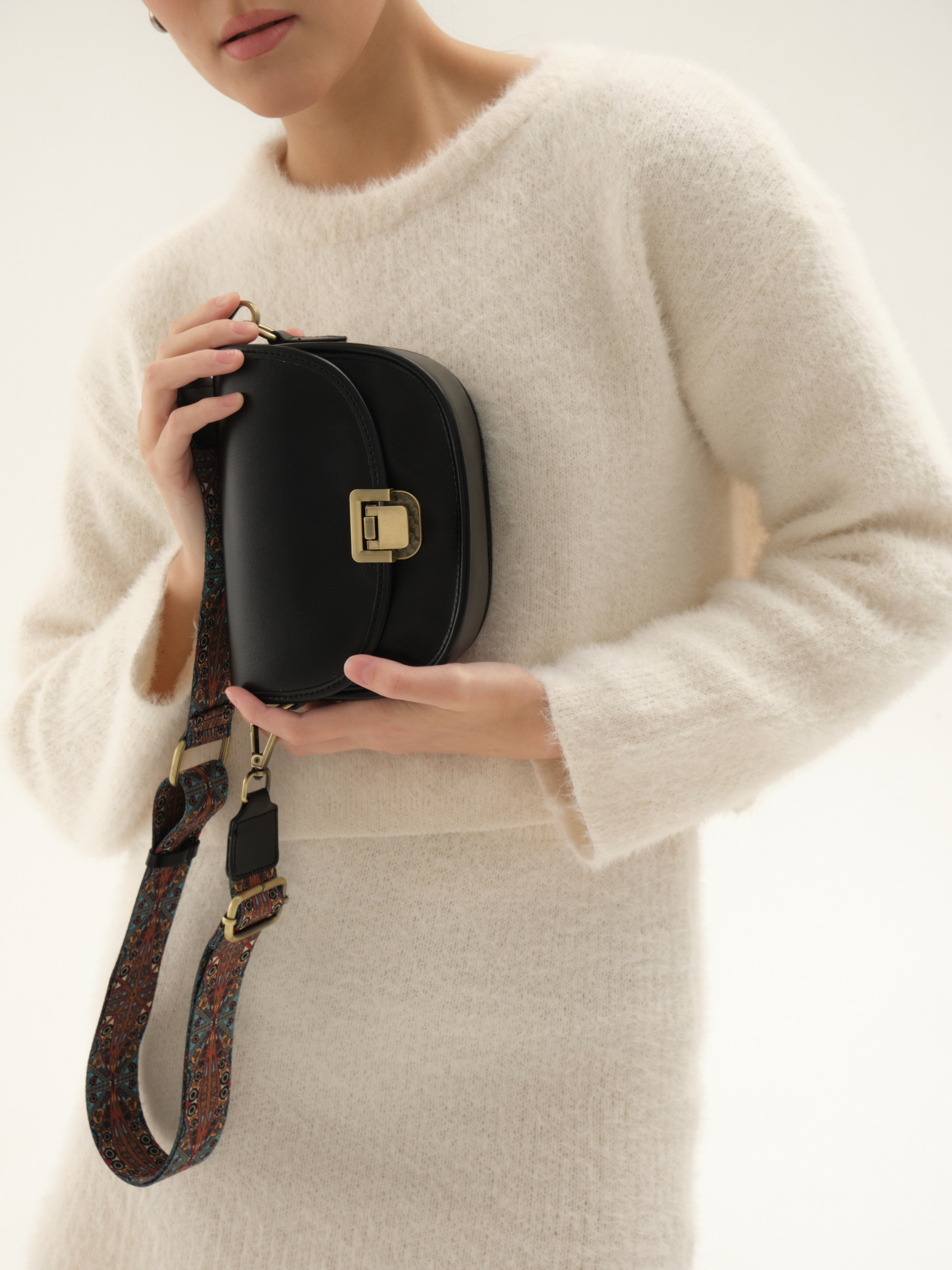 Съемка для маркетплейса, сумки / фотоаппарат. Привет) Меня зовут Анита и я фотограф из Сургута