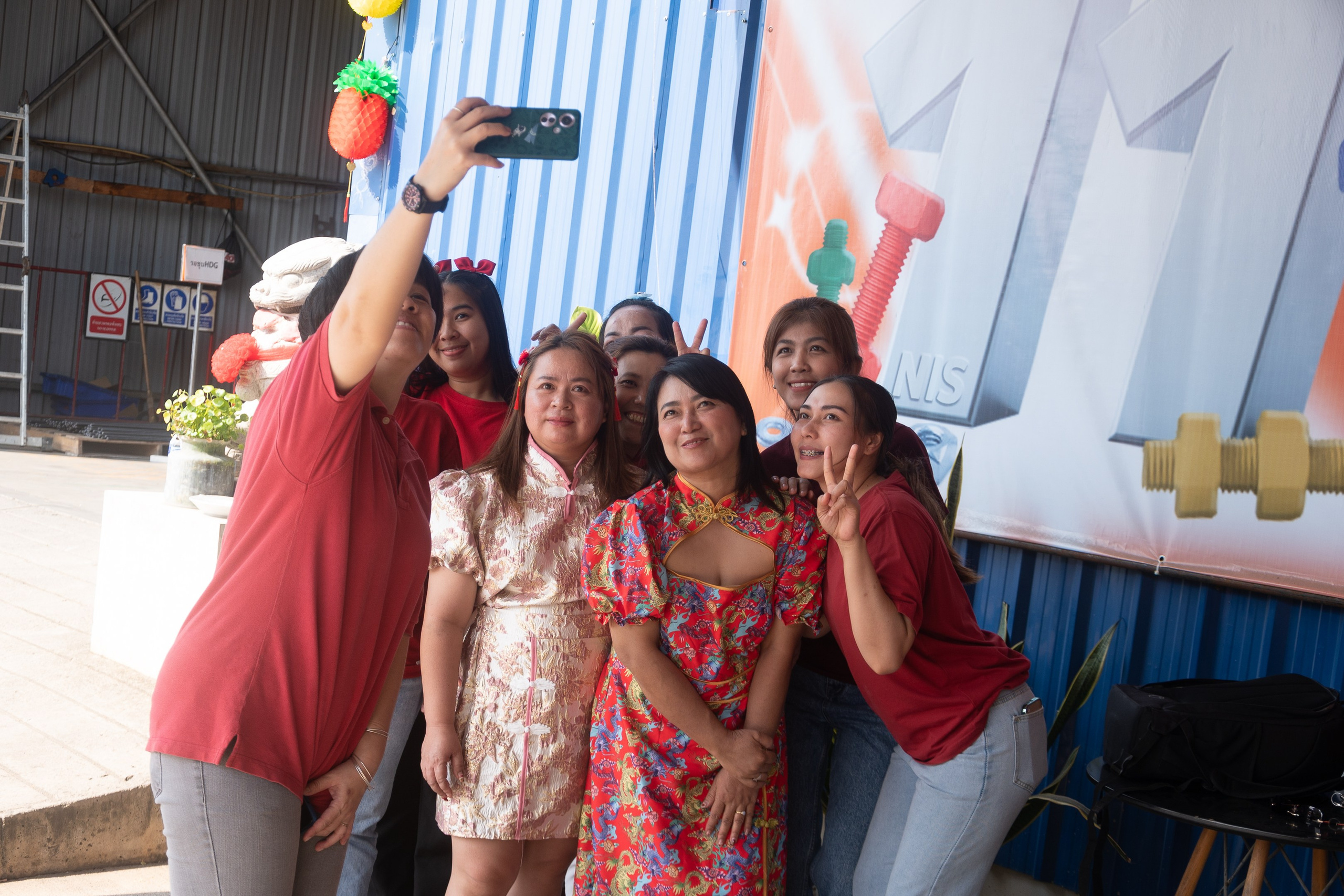 Китайский новый год в компании (Тайланд). Мир живой фотографии о Вас и для Вас