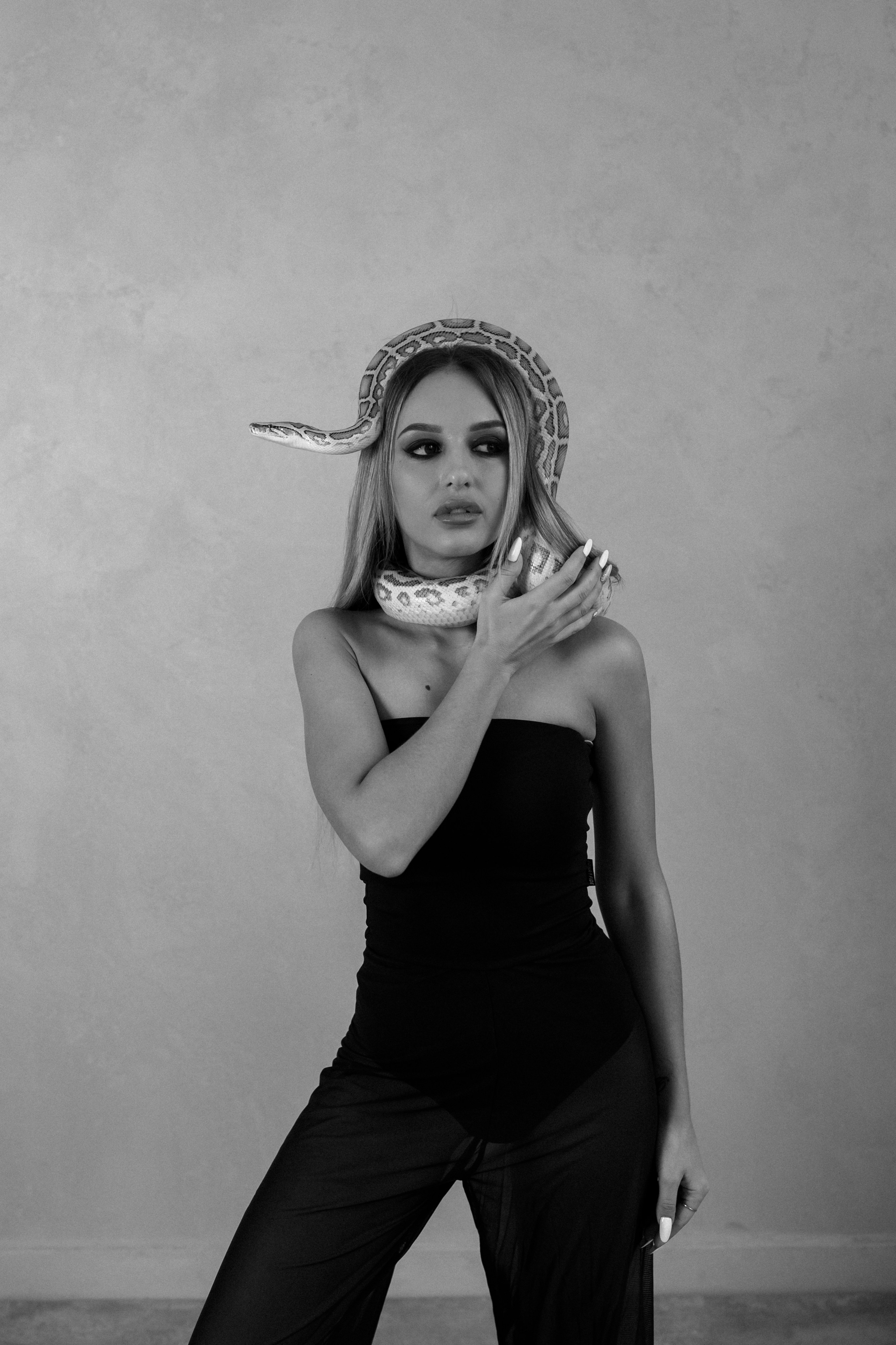 Фотосессии со змеей. Свадебный фотограф в Москве и Твери