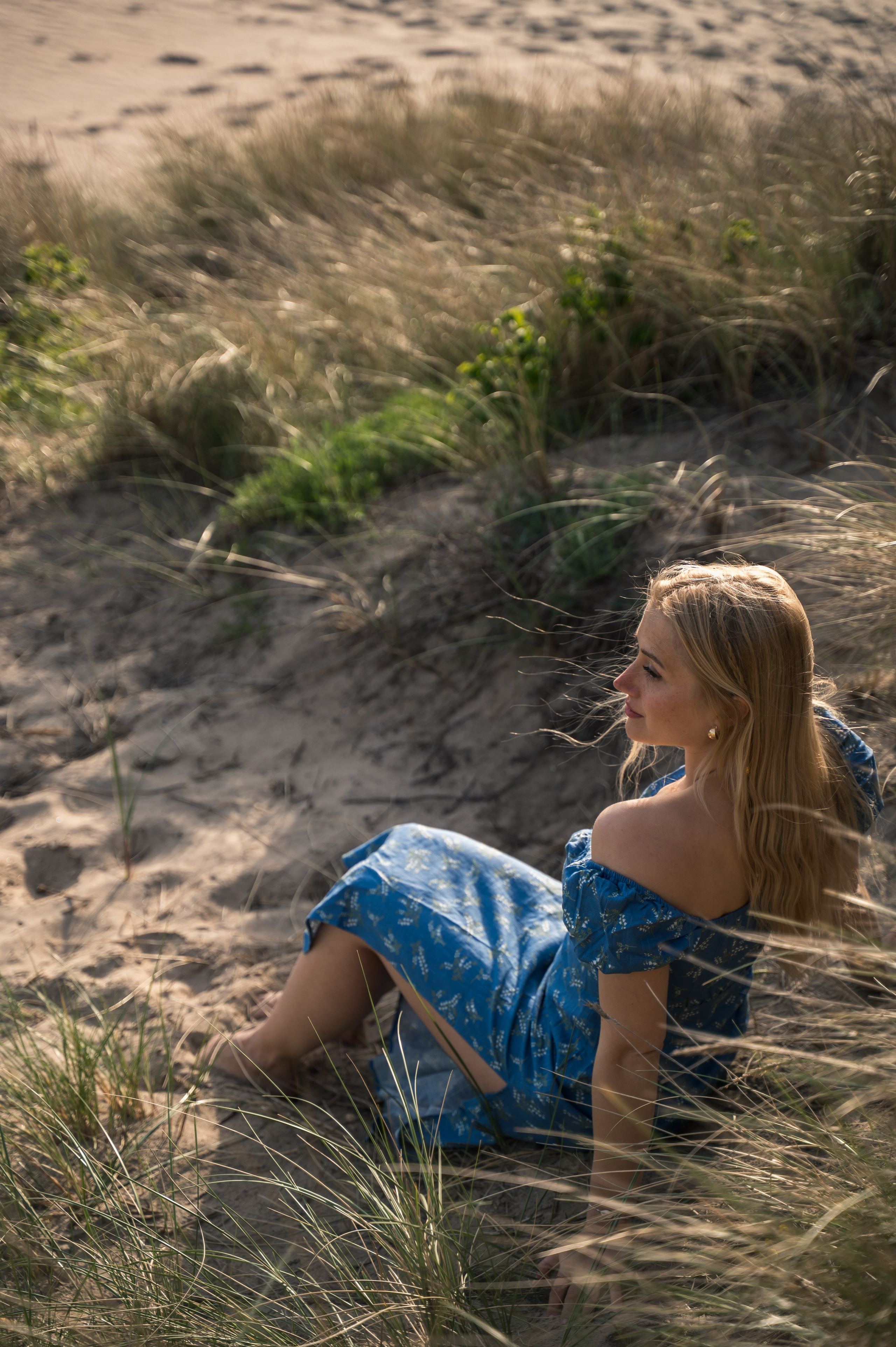 Porträttfotografering på Skrea Strand i Falkenberg. Bröllops- och familjefotograf i Halmstad | Valentina