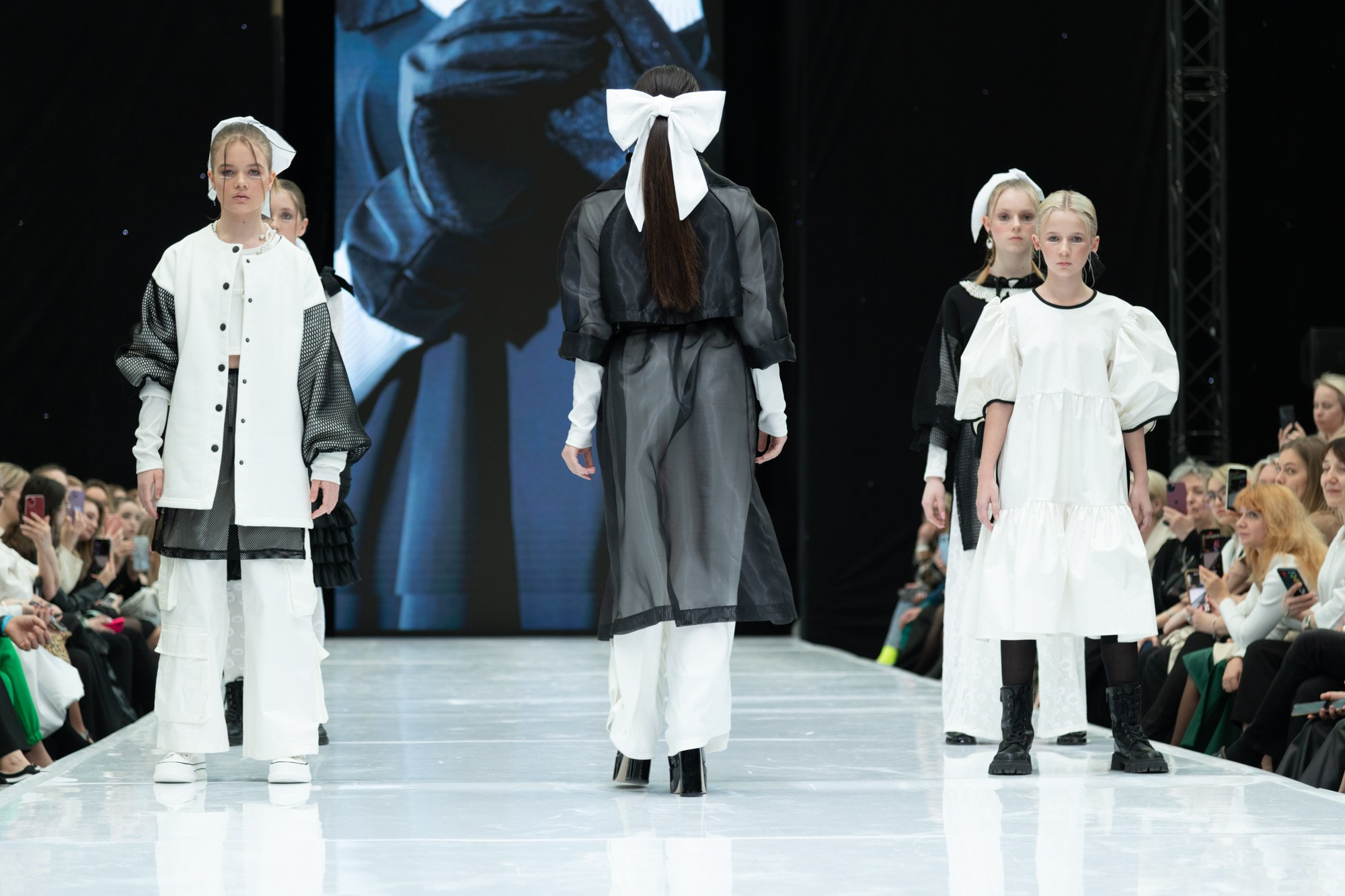 DEVUSI / 23. Sakunov Photo