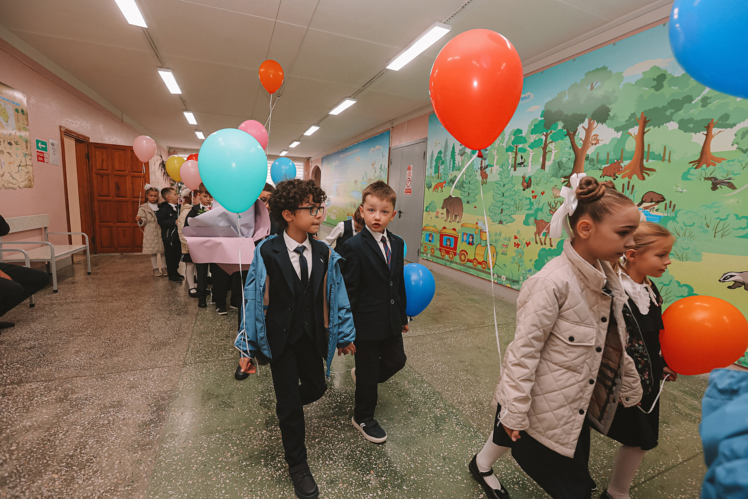 1 сентября линейка+кл час+портреты. Семейный фотограф Тюмень, фотограф на роды Салмина Мария