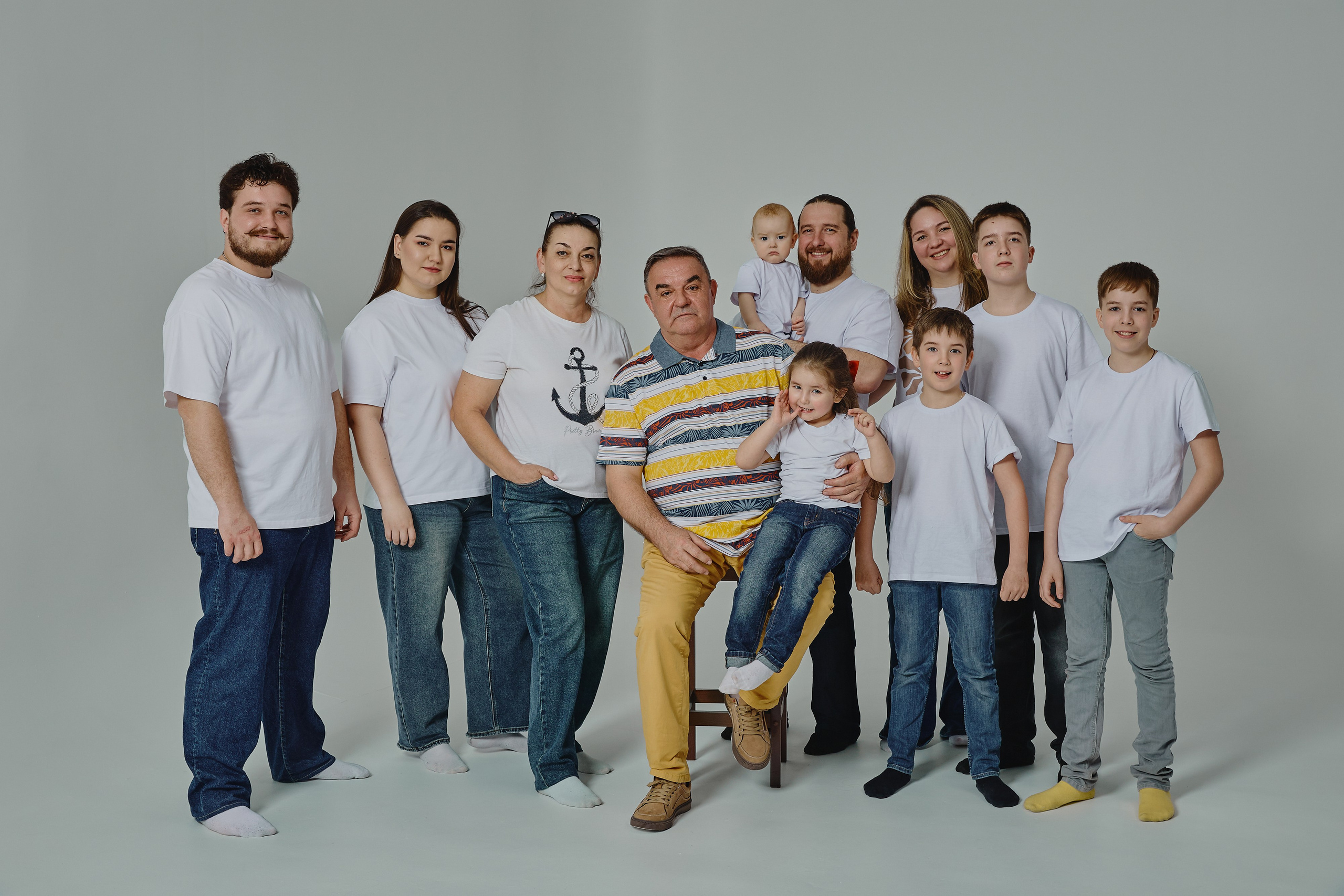 Семейная фотосессия в студии